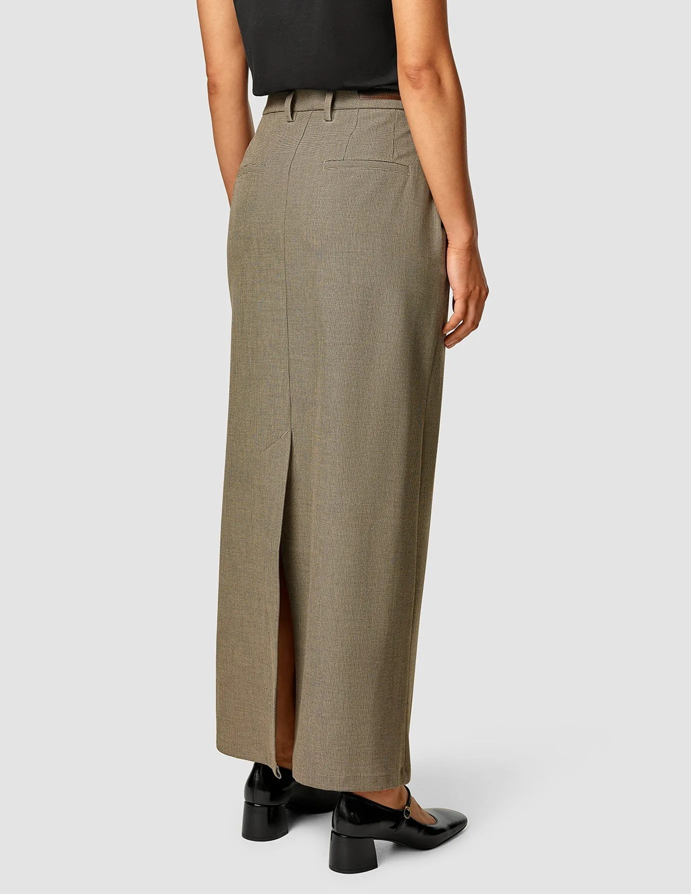 Non Irritating Seams Essential Maxi Skirt Latte