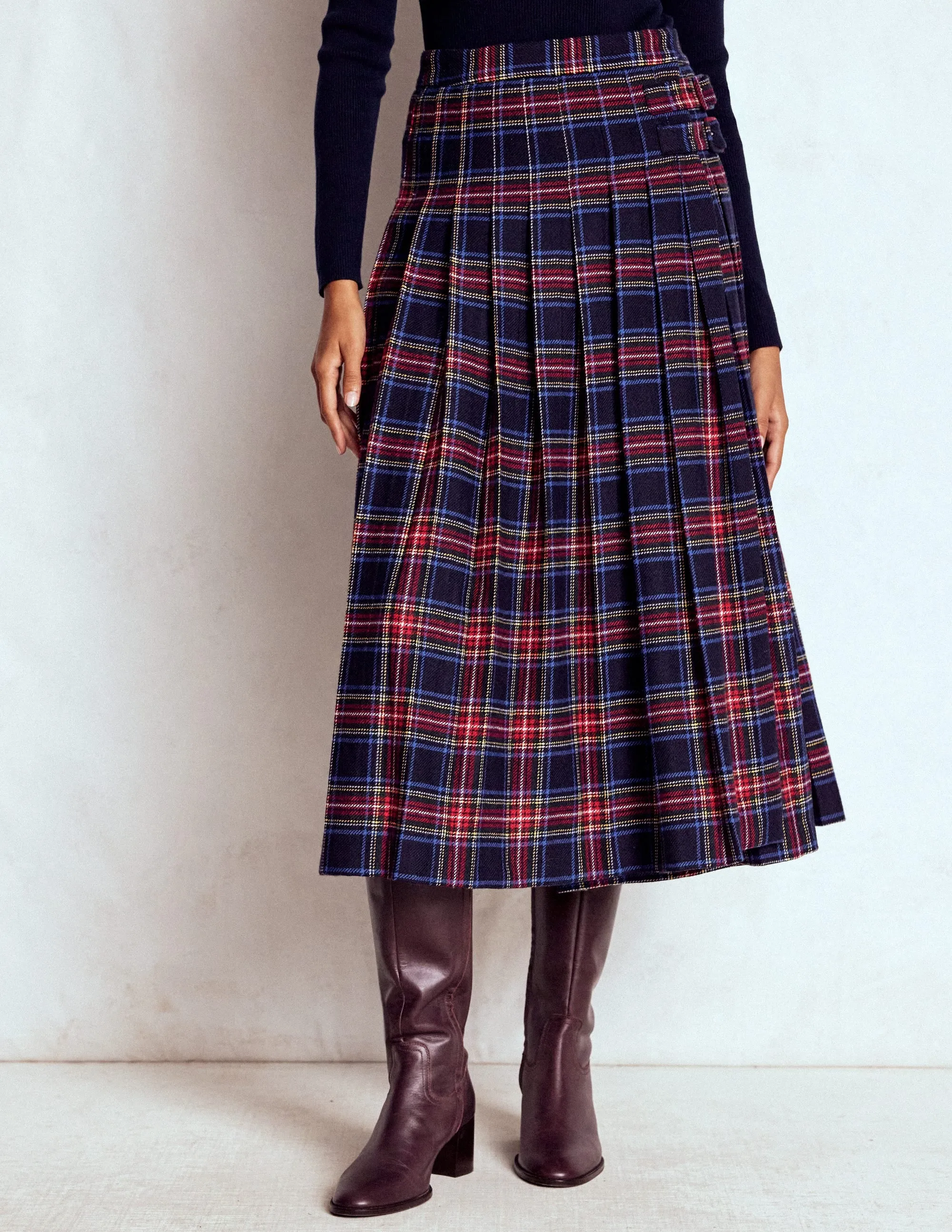 Street Look Minimalist Style Josephine Wool Kilt Skirt-Navy, Green and Red Check