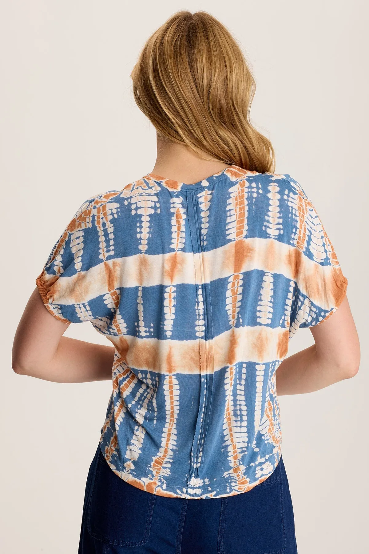 FlexibleCollarDesign StaticResistantLining Valensi Soft Jersey Banded Sleeve Tee
