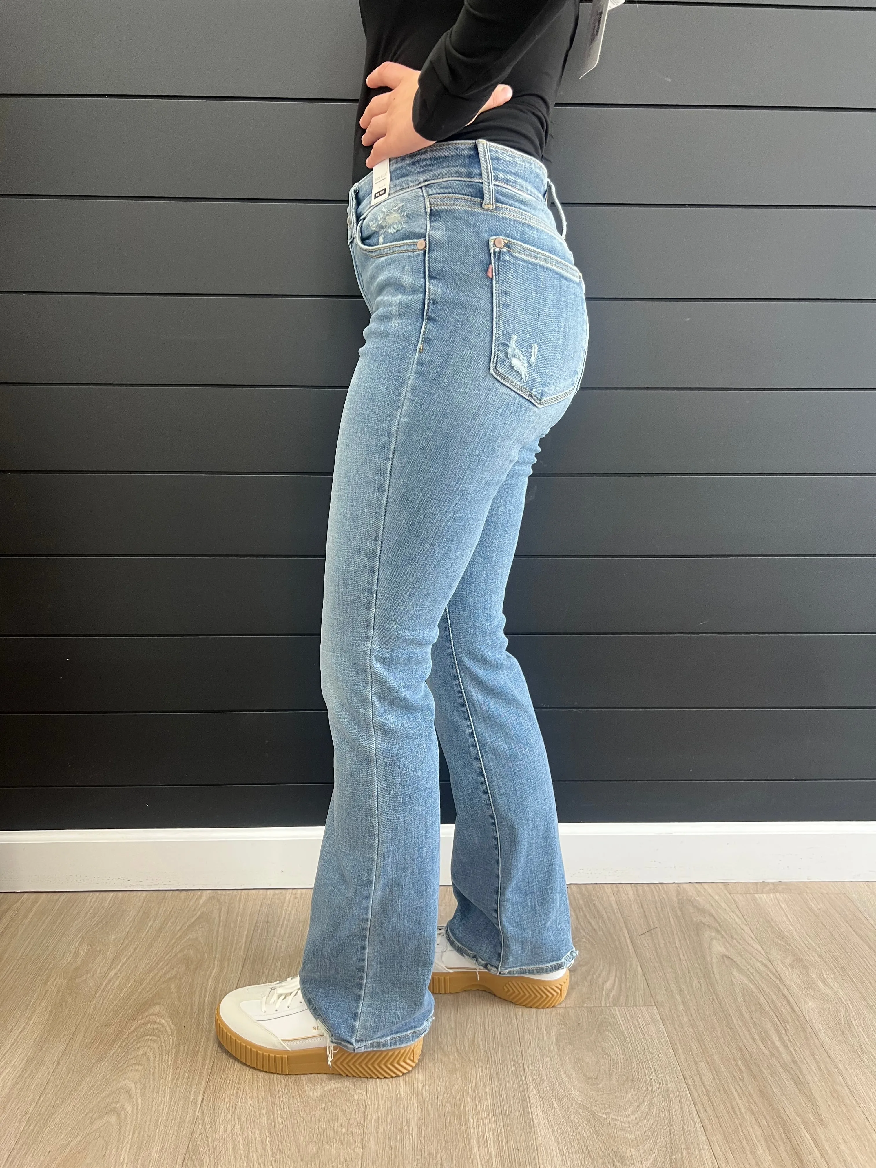 Judy Blue Vintage Wash Bootcut Destroyed Hem ShockAbsorbent Padding AI Core