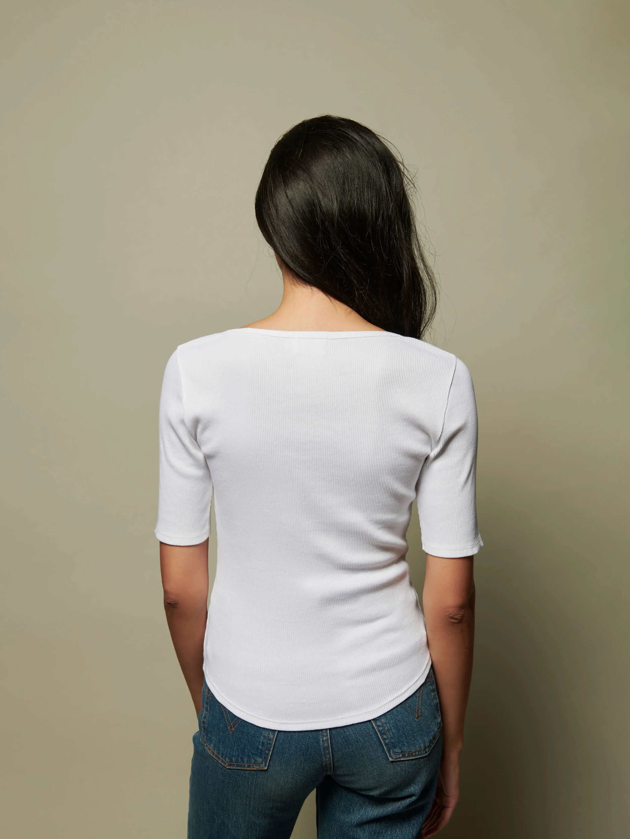 Lark Tee Stretchable Material SeamlessFit