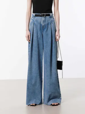 Natural Fit Easy Style Pleated Wide Leg Jeans