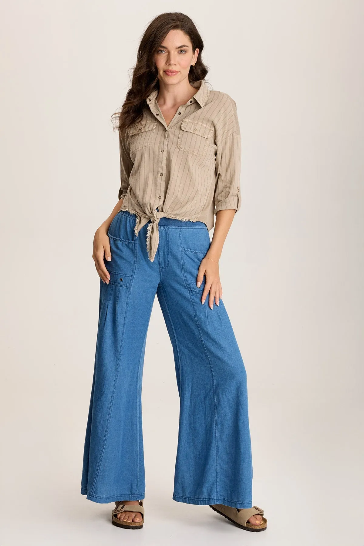 Gentle Breeze Airflow Mesh Panels Kato Tie-Front Top with Flap Pockets