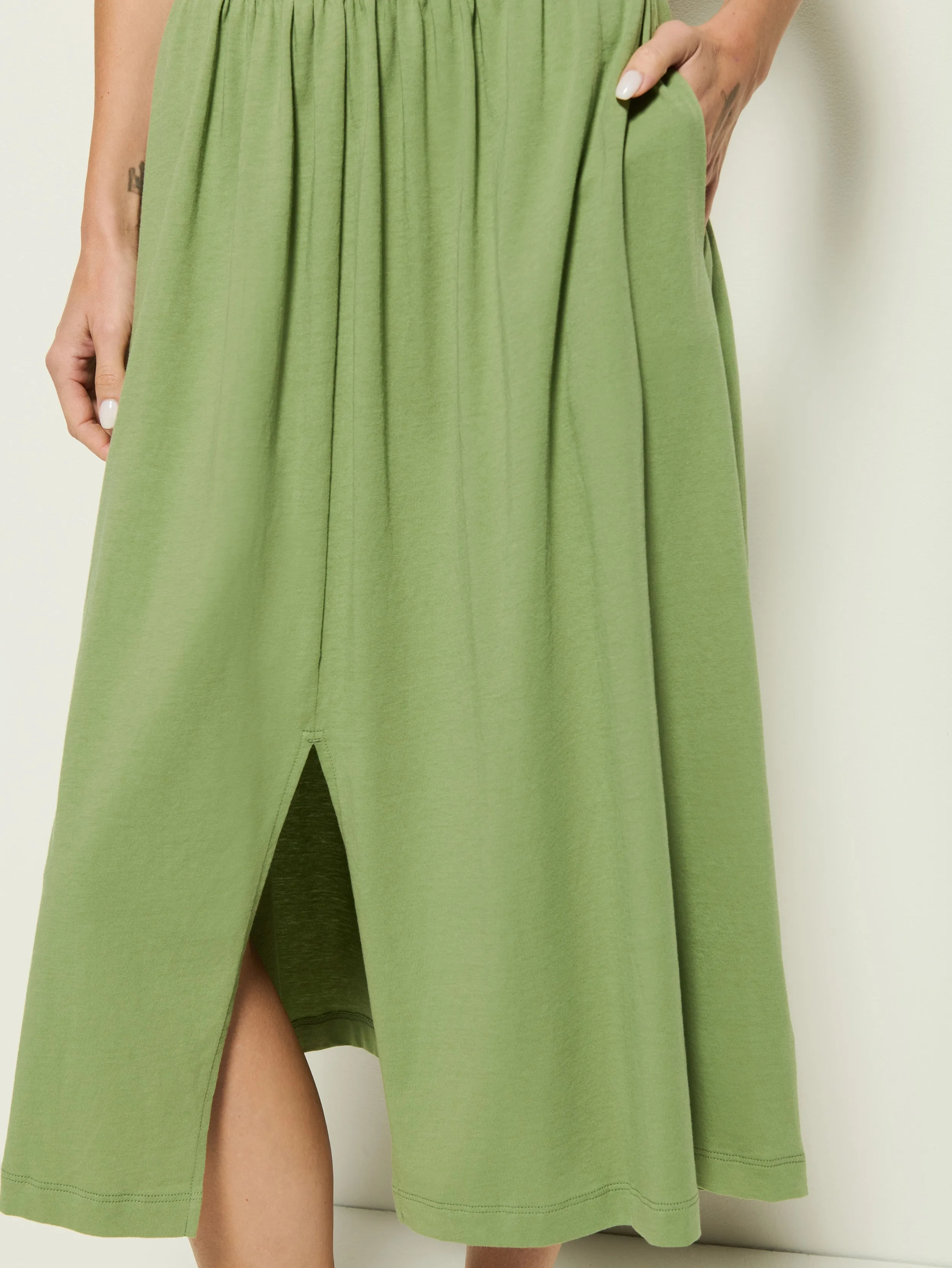 StretchableMaterial QuickDry Construction Vida Midi Skirt