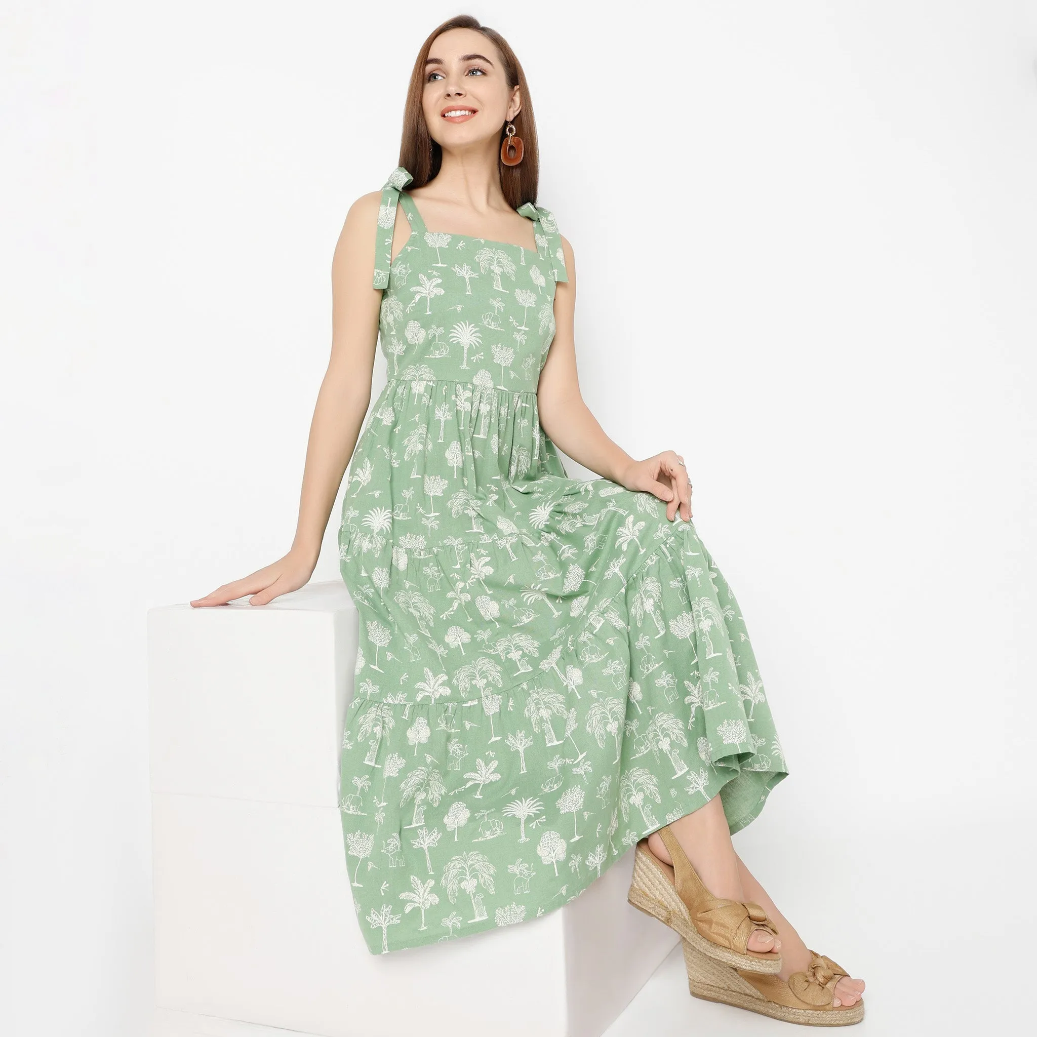 Korean Fresh High End Square Neck Calf Length Flare Fit Floral Printed Strap Dress