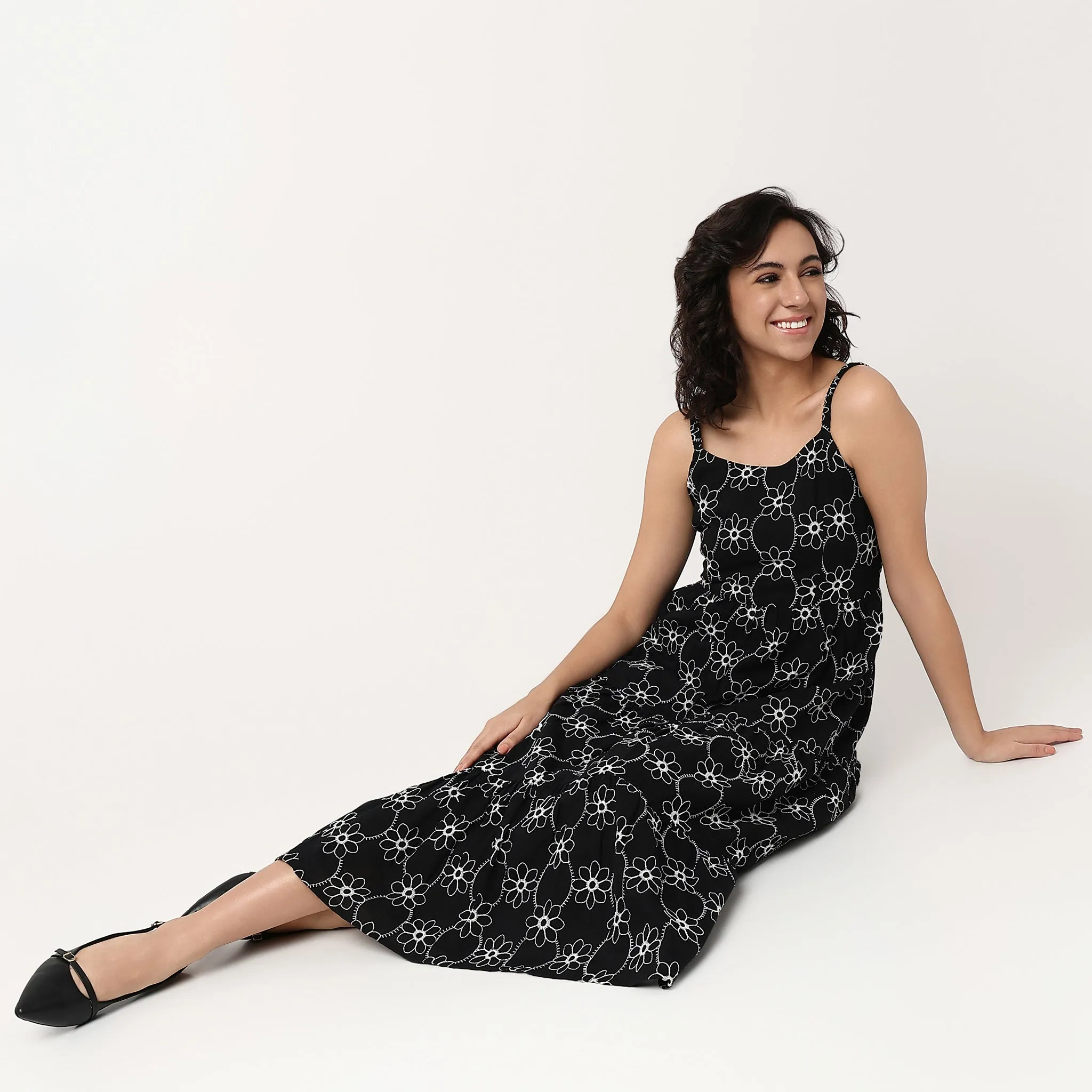 Embroidered U-Neck Flared Strapy Dress clean look QuickDrying Fiber