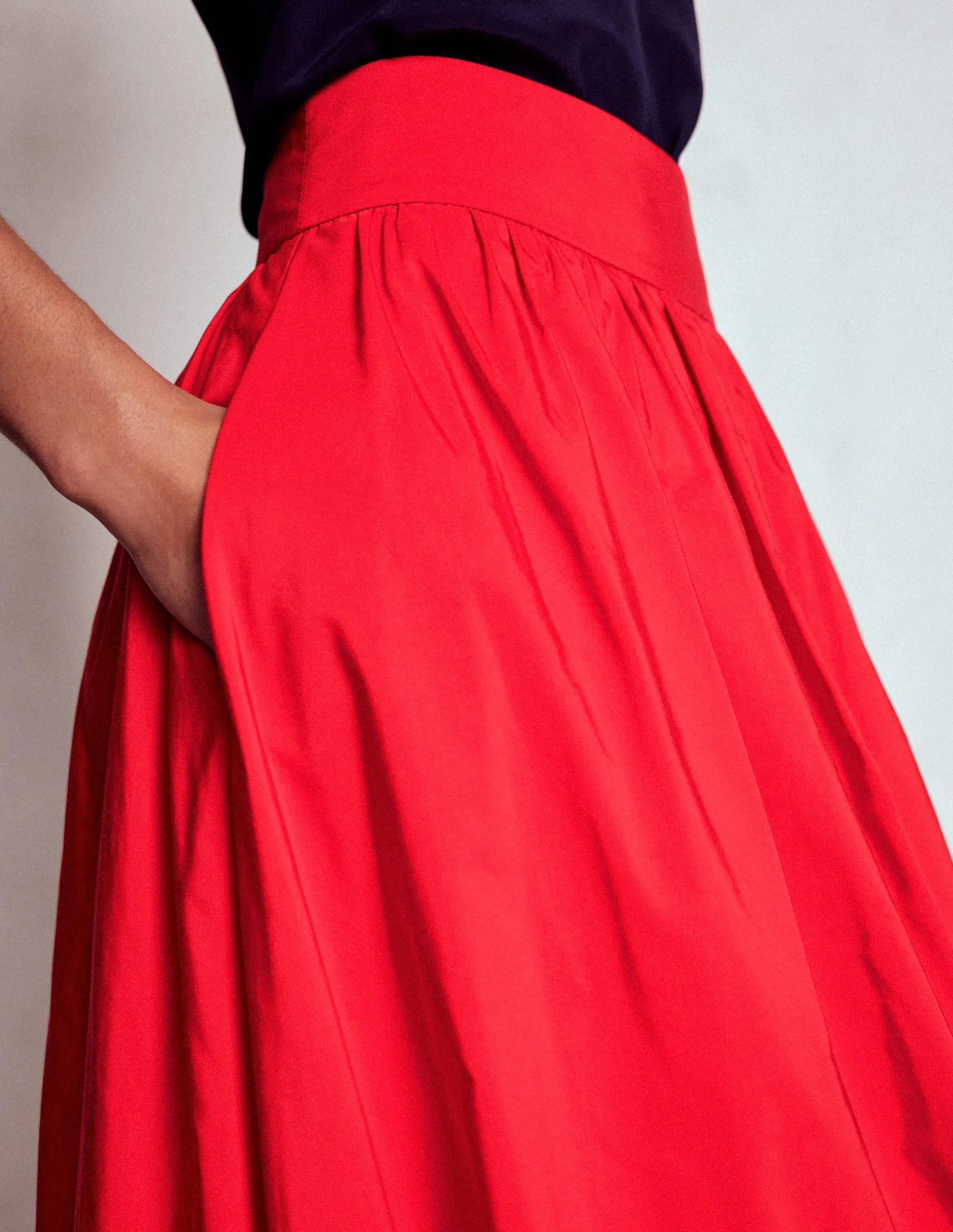 Embroidered Detail Bubble Hem Midi Skirt-Poppy Red