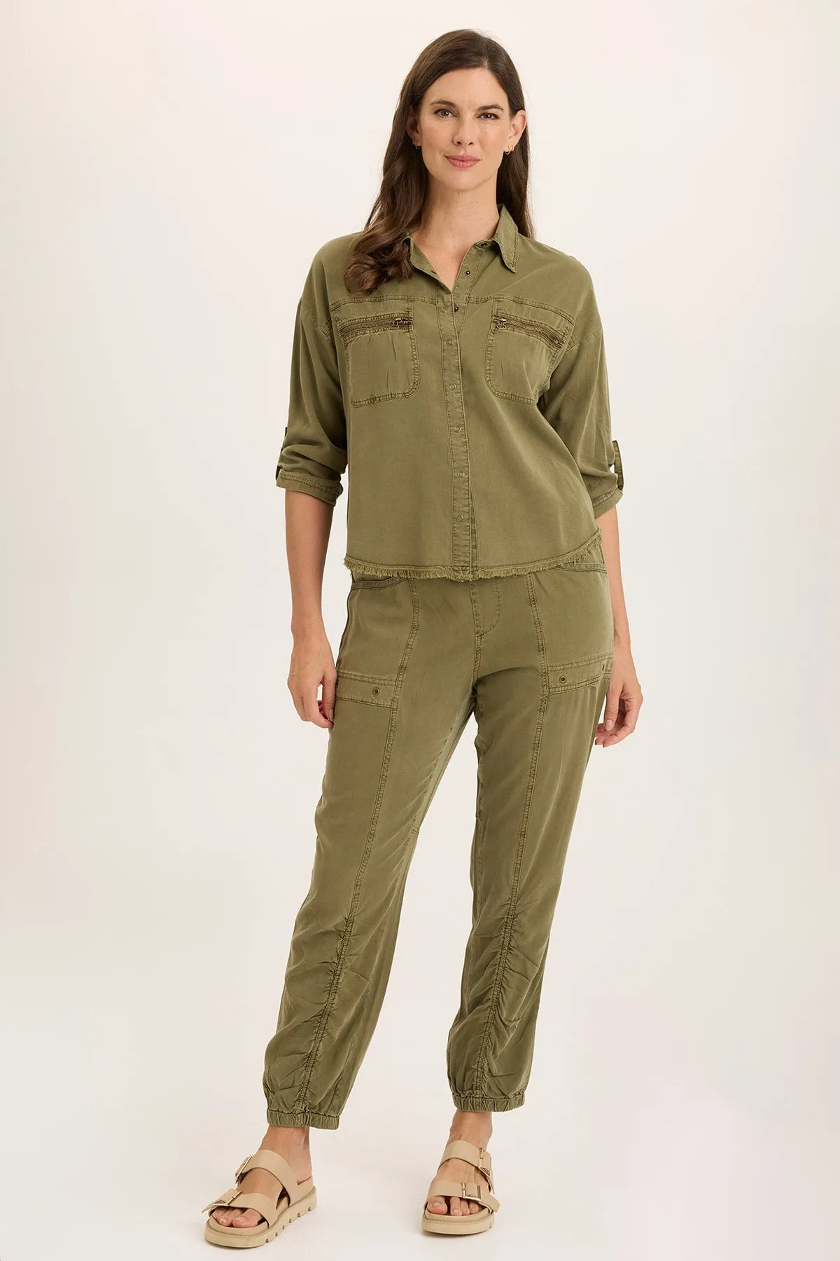 EcoFriendlyMaterial QuickRelease Closures Knapp Twill Utility Button-up