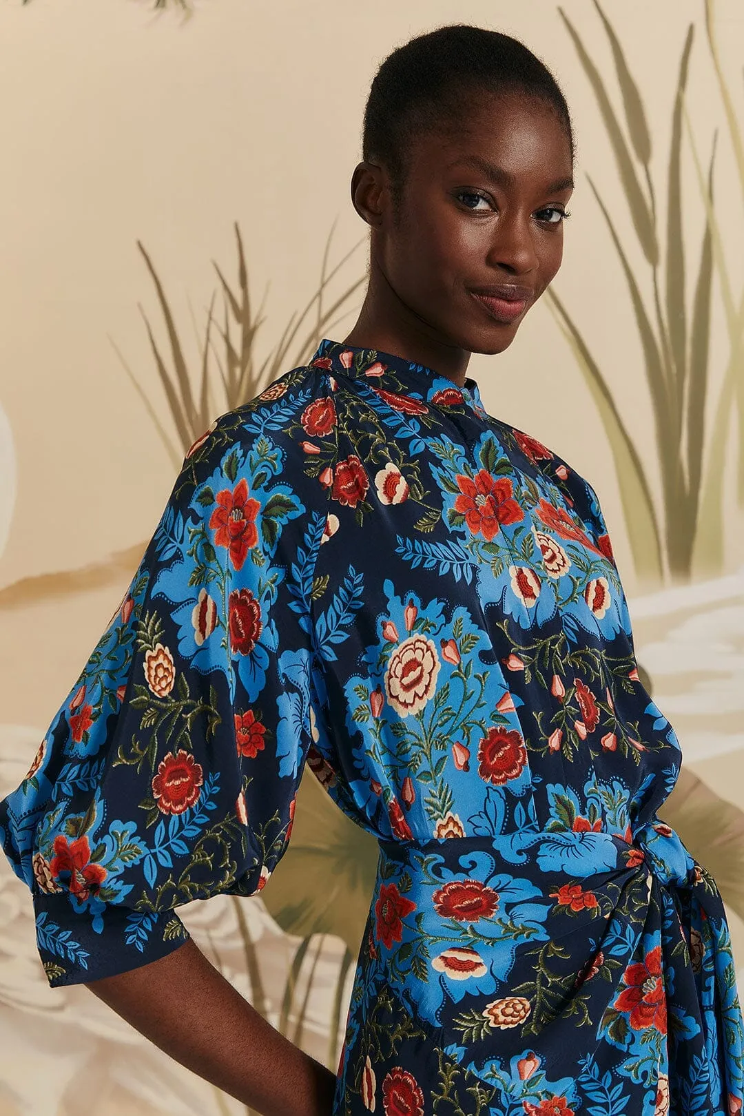 Light Comfort Blue Arabesque Floral Midi Dress