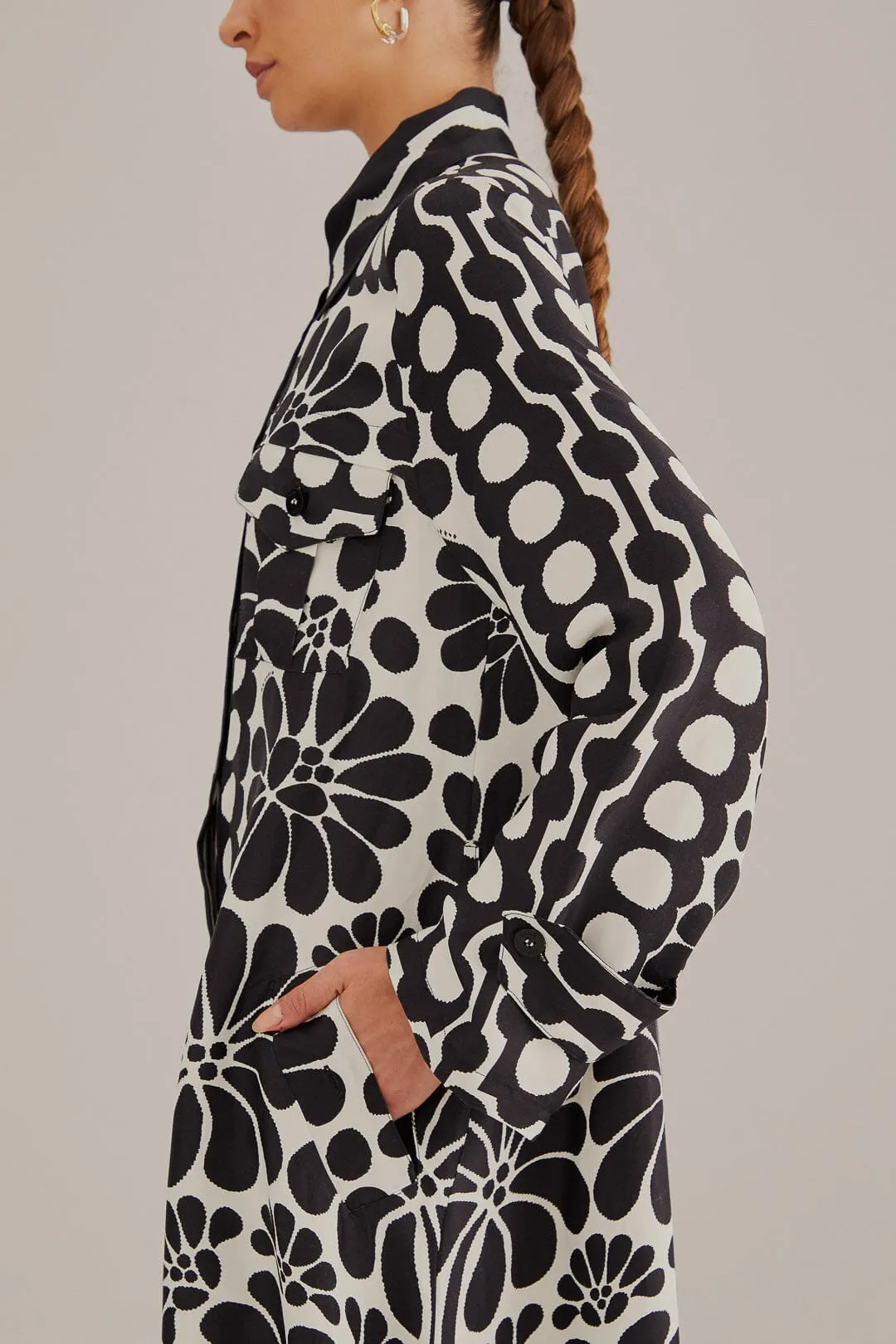 Toast Time Practical yet fashionable midi Black Palermo Lenzing? Ecovero? Viscose Chemise