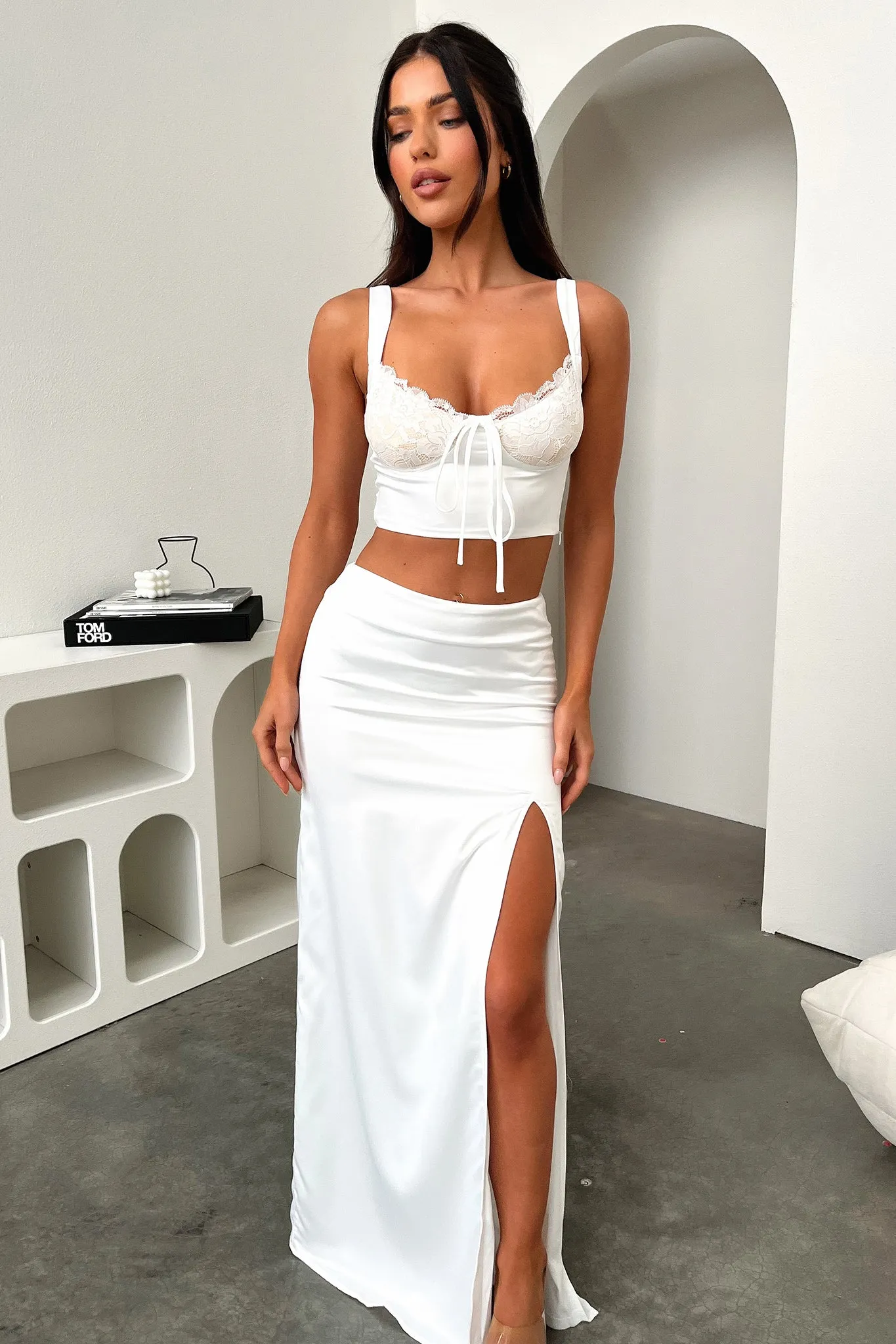 Comfortable Motion Delicate Texture Essen Maxi Skirt - White