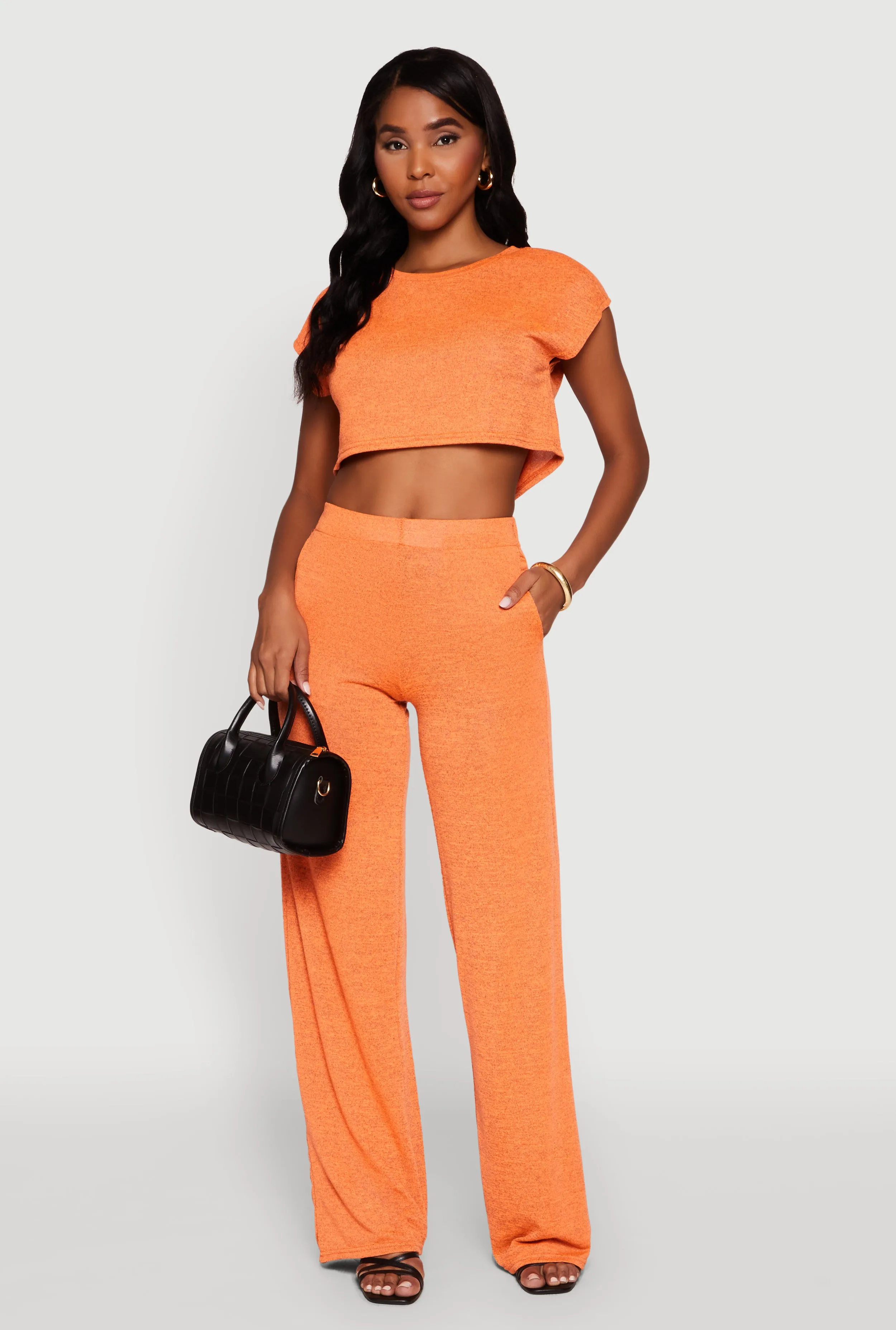 Smooth Seam Technology Daisy Dolman Sleeve Cropped Tee