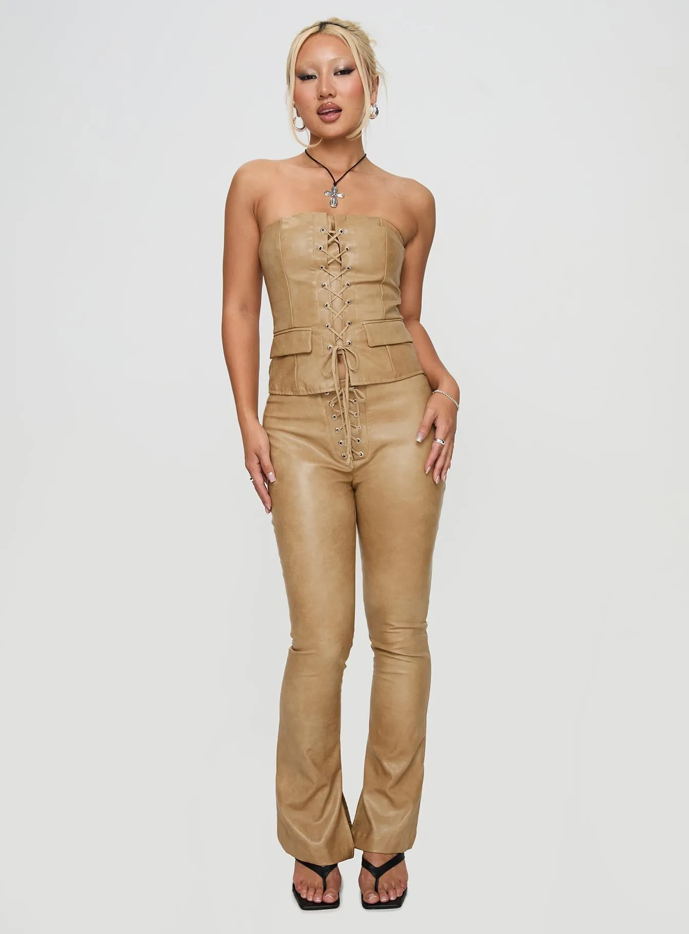 RelaxedSilhouette Anaheim Strapless Top Beige