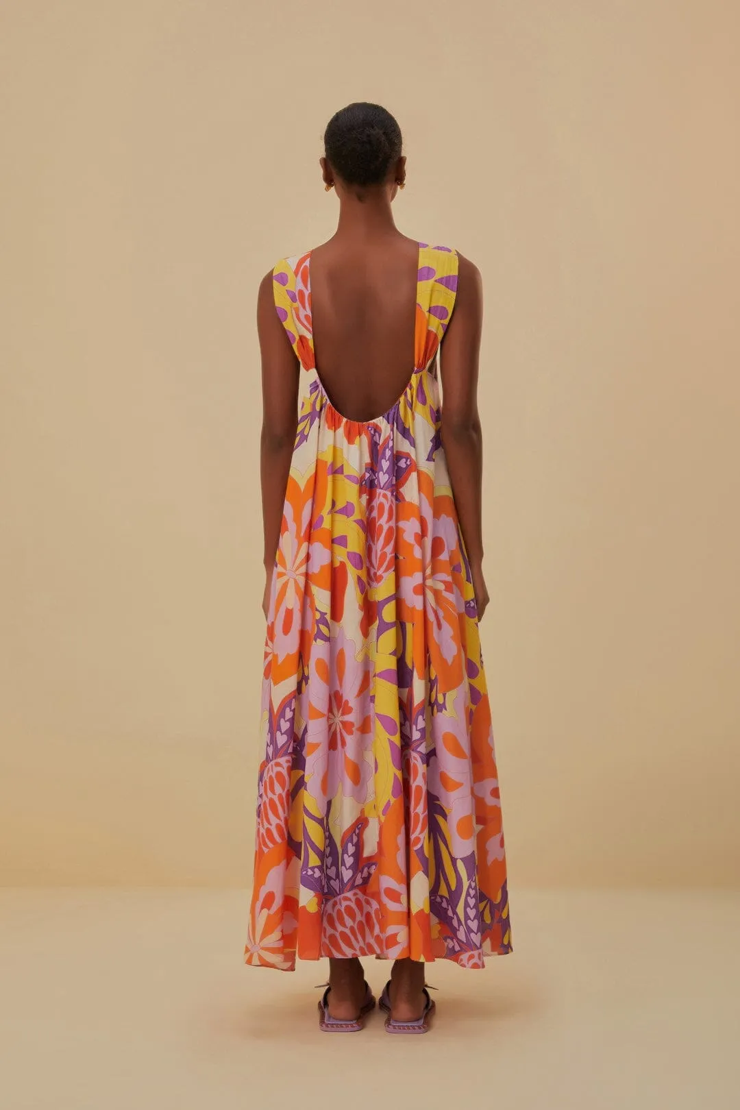 Coral Reef The elegant design of this maxi dress adds a refined touch to your wardrobe without being overly complicated Lee Floral Sleeveless Maxi Dress