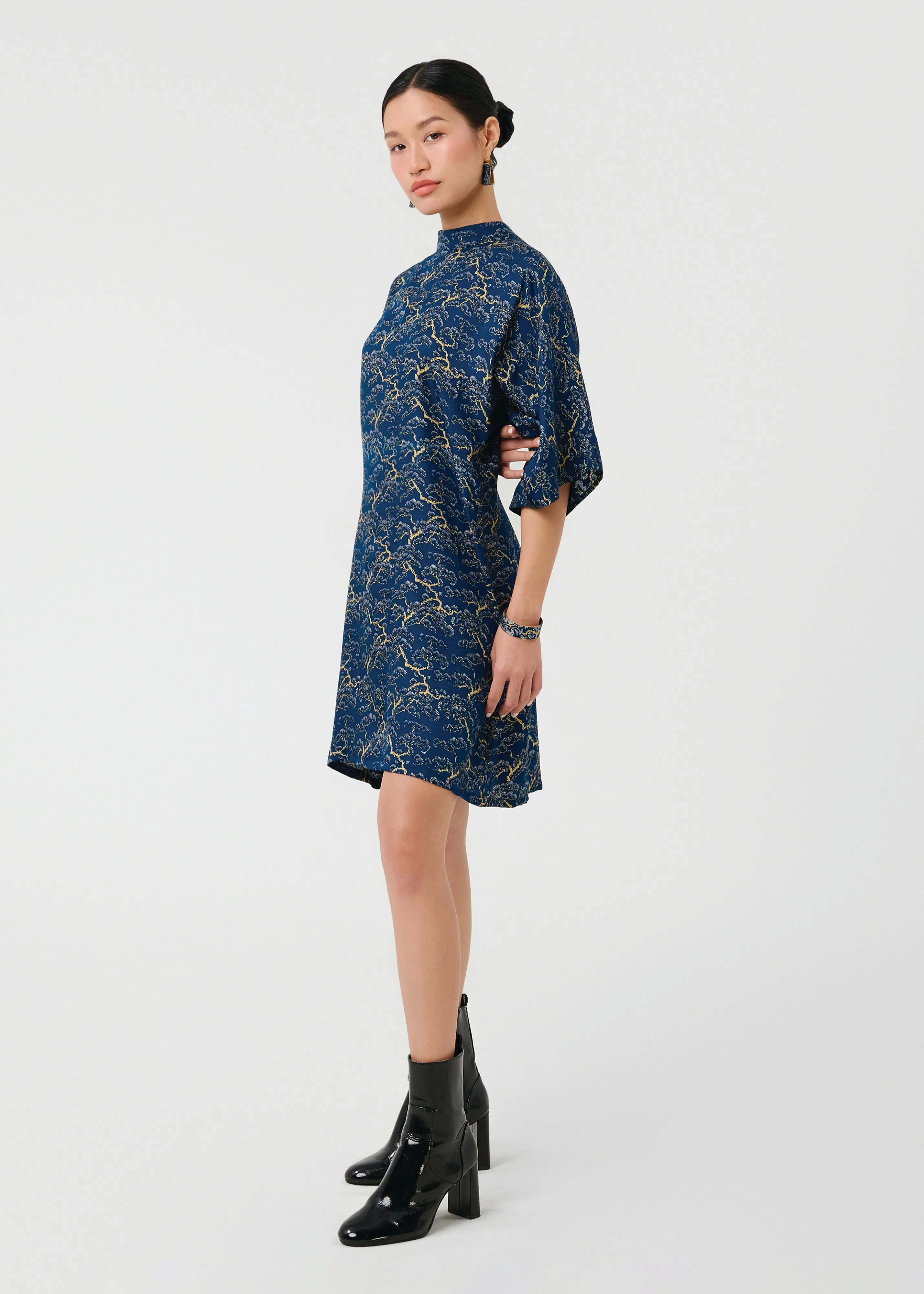 TRAM CHIM - PEARLWOOD INDIGO Silent Mood TactileStitching