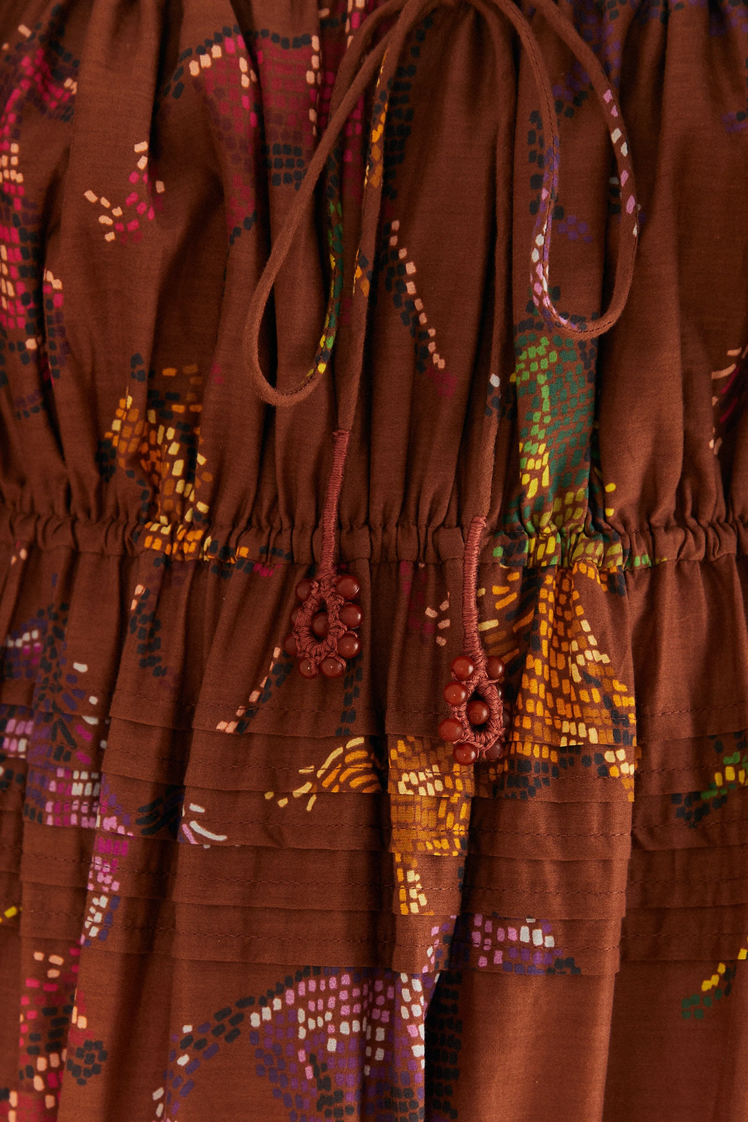 Brown Dotted Horses Maxi Dress Quartz Shine This dress offers an elegant and refined look for any event or casual outing