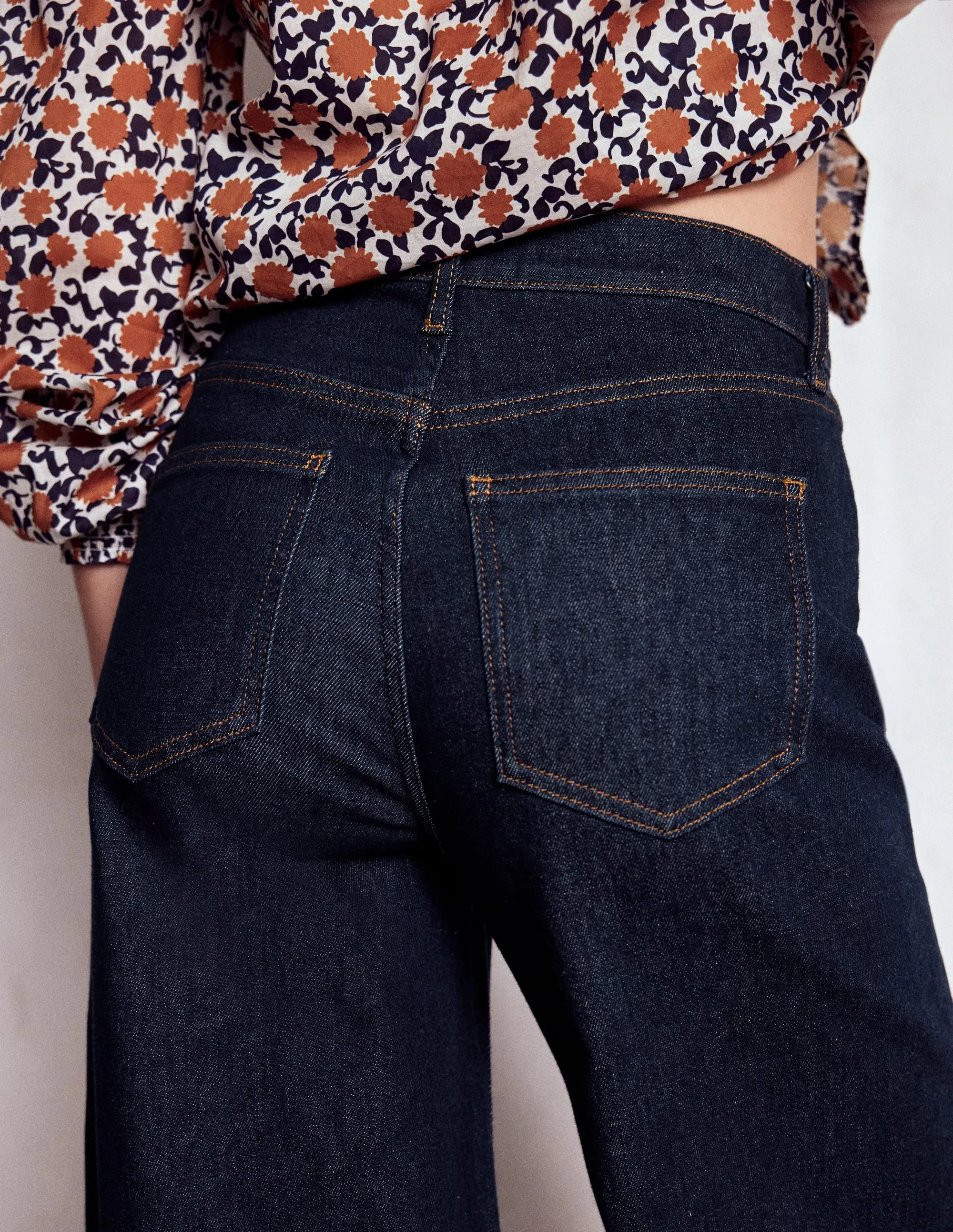 High Rise Wide Leg Jeans-Indigo Rinse Versatile Cut