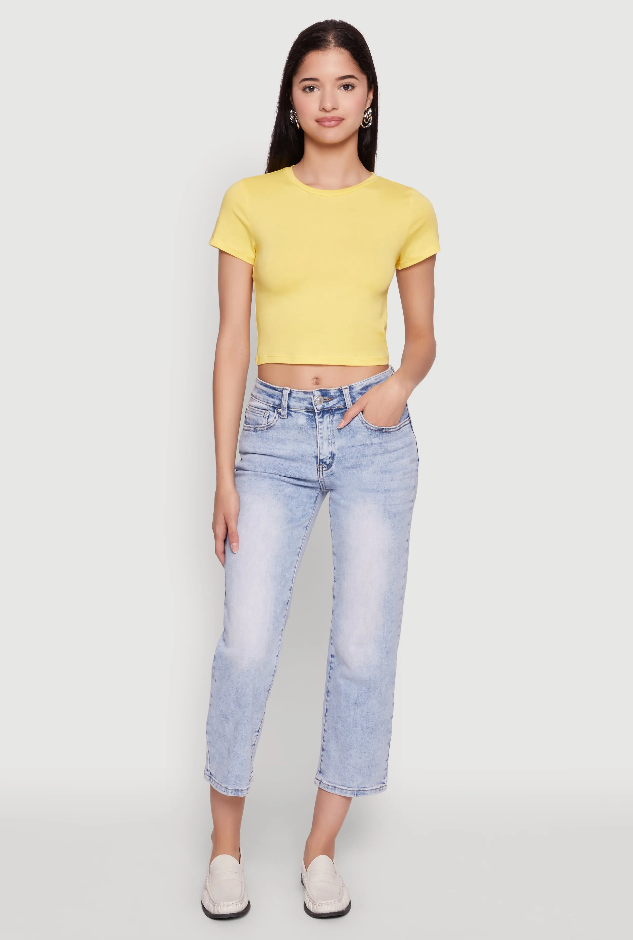 Chic Fit Cropped Short Sleeve Crew Neck Tee