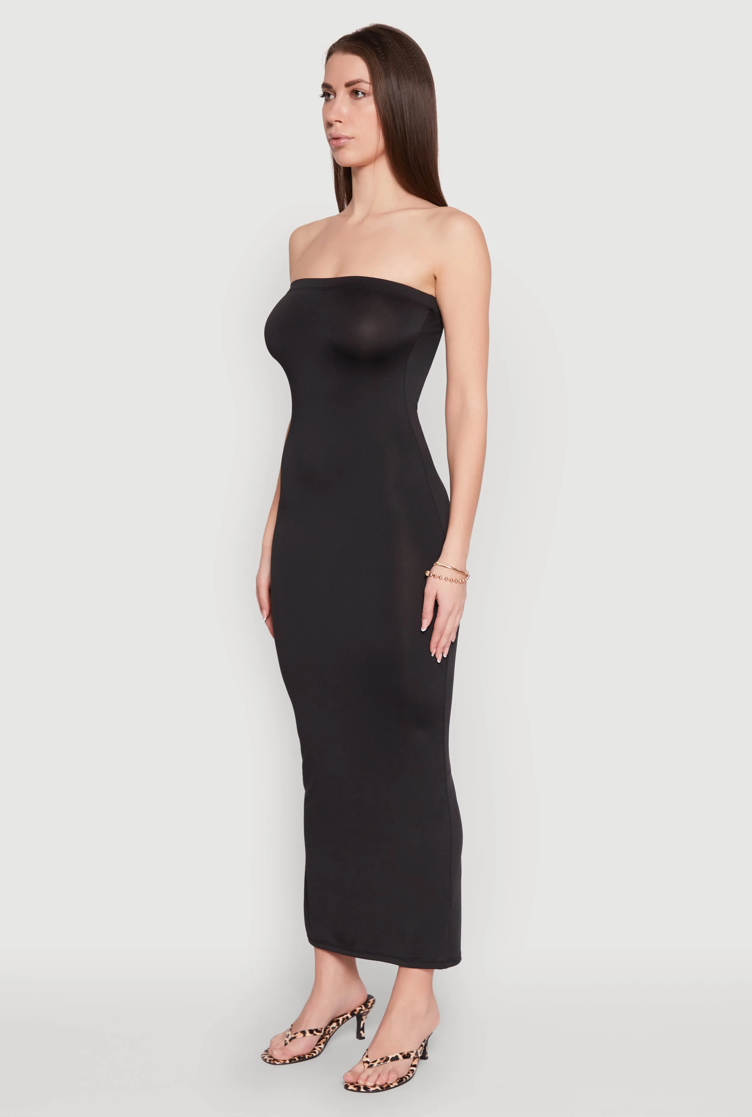 Slit Back Maxi Tube Dress The flowing design of this dress ensures freedom of movement while looking sophisticated Dream Flow