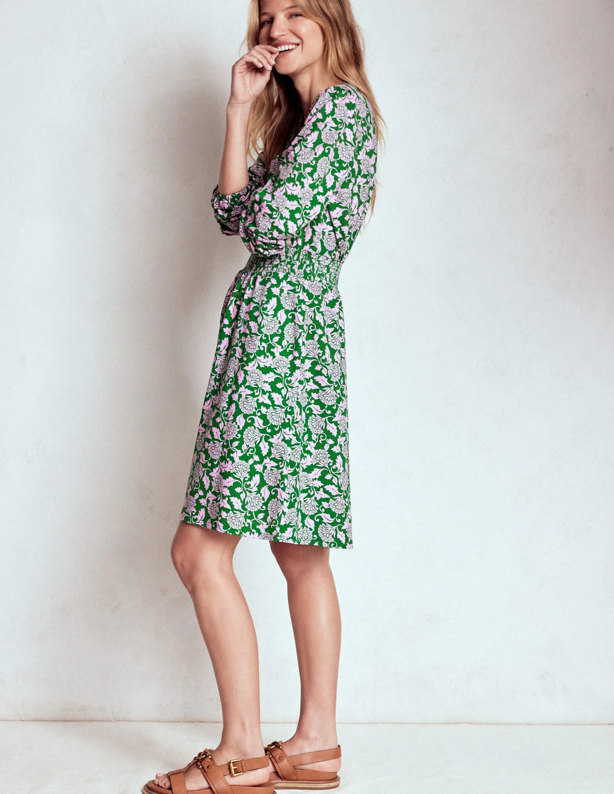Sarah Short Jersey Dress-Rich Emerald, Ornate Vine Heat Glow