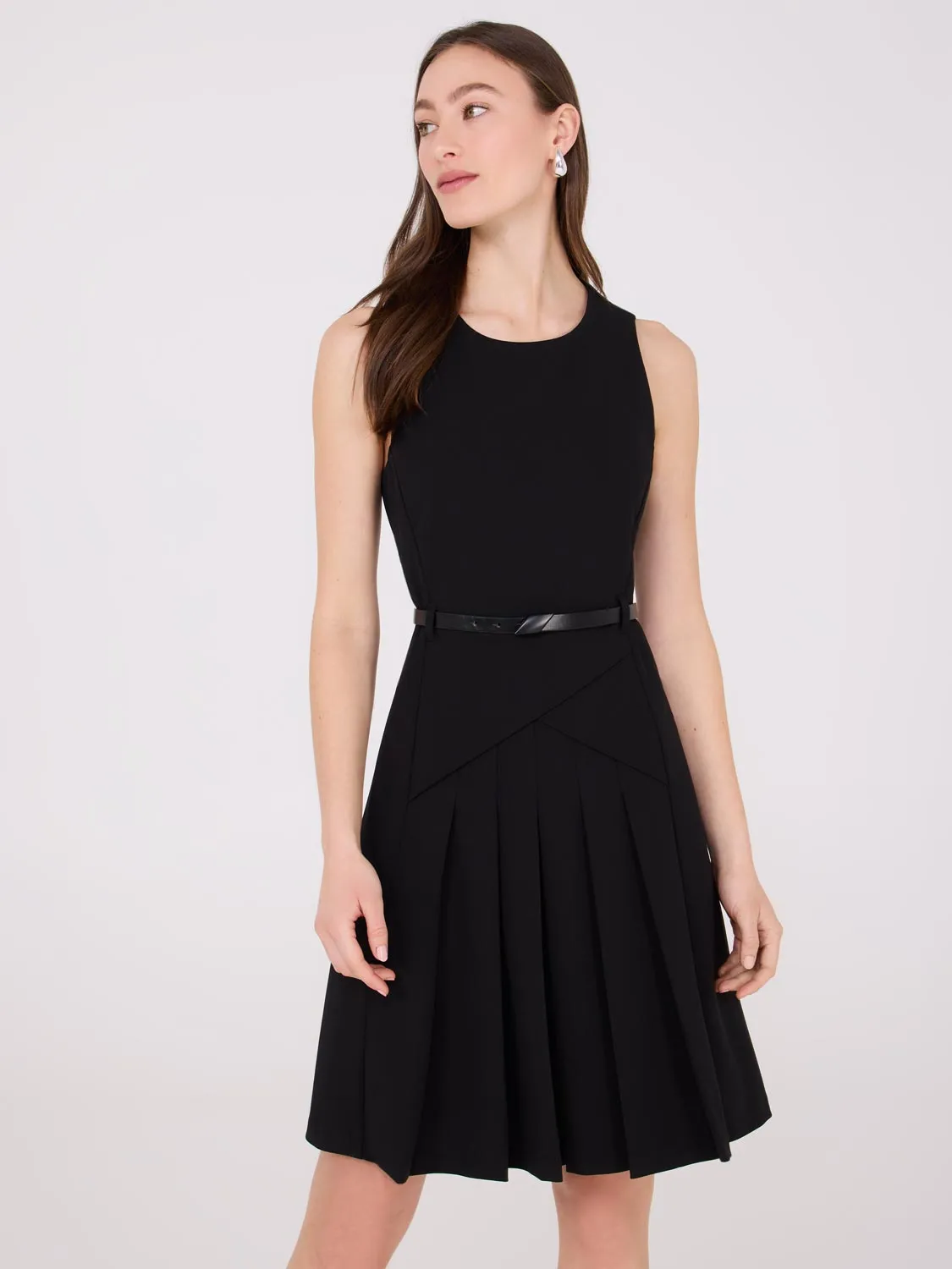 Casual chic outfit Elegant Wear Box Pleat Crepe Mini Dress
