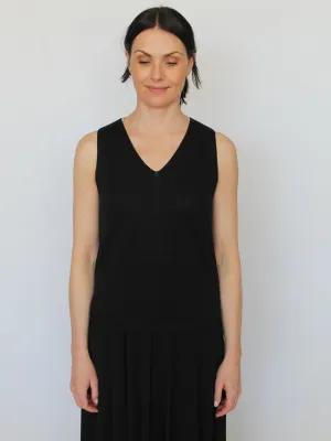 Skin Hug Knit Vest