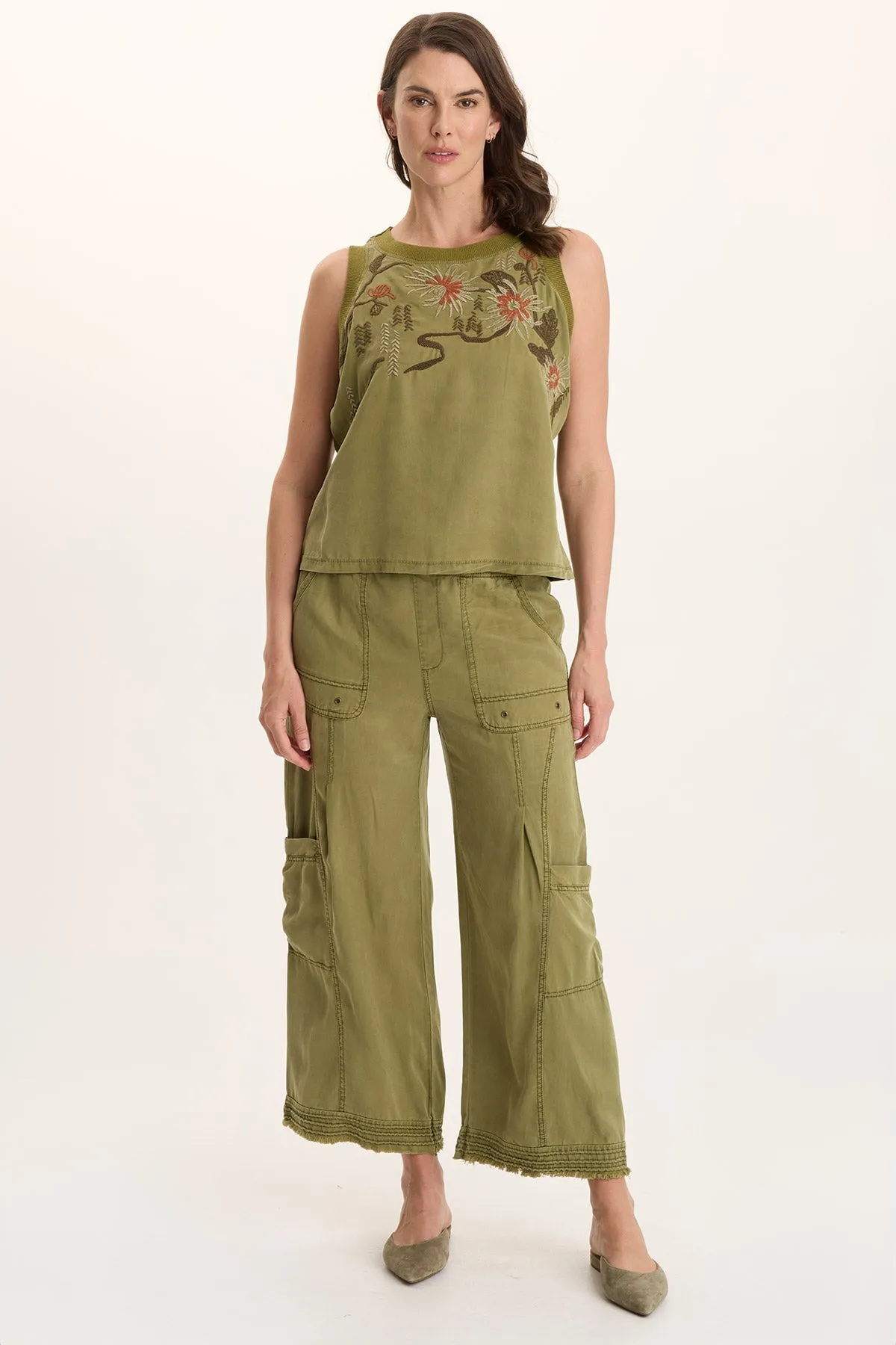 BreathableFabric Cloud Core Katrine Soft Twill Embroidered Artisan Tank