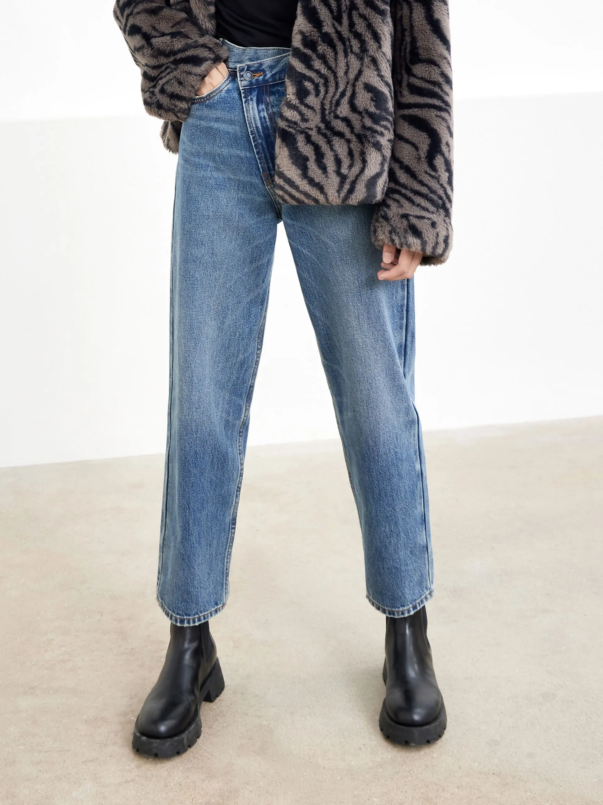 Lightweight Denim Blend Vibrant Formal Asymmetric Waistband Faded Tapered Jeans