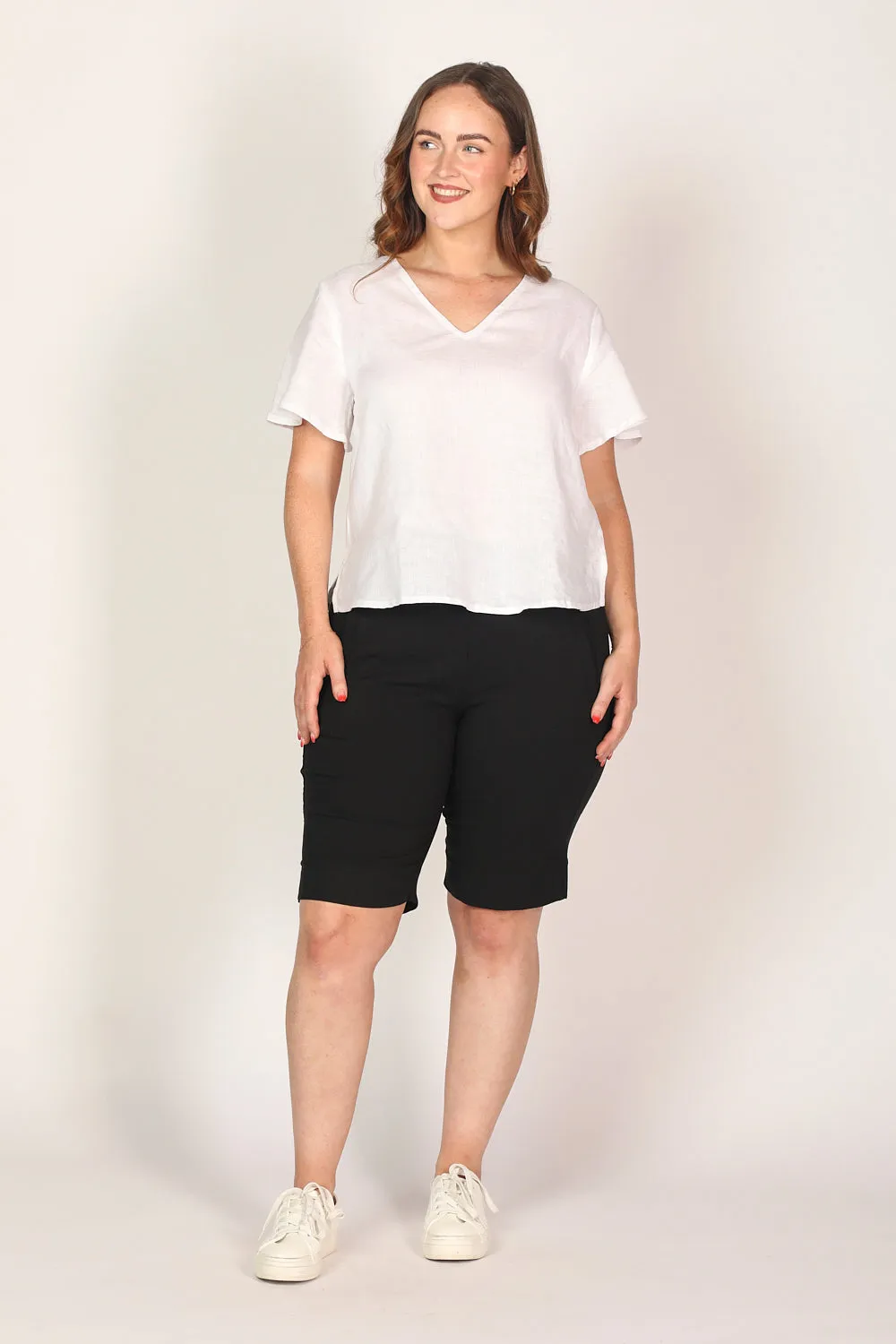 Stretch Capri Short in Black silk blend Wedges