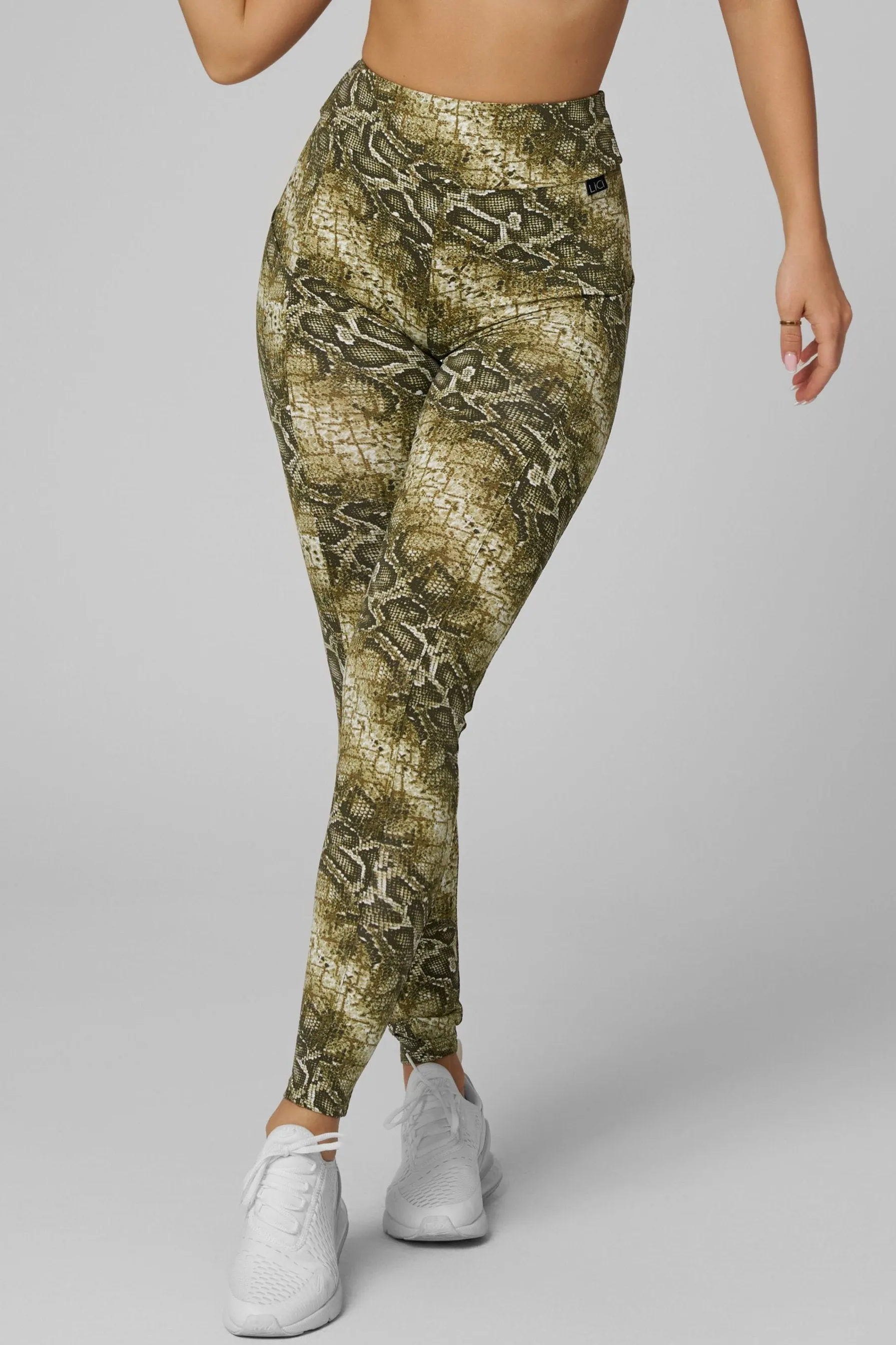 QuickDry Construction WaterRepellentFinish Abundance Pocket Legging