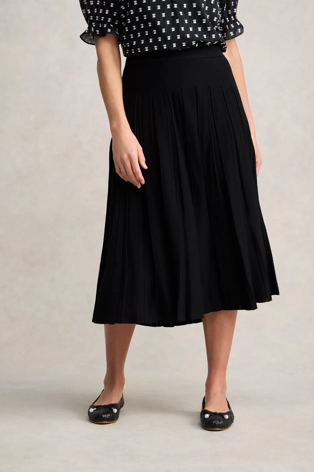 Pleated Knit Skirt ?C Black Design innovation