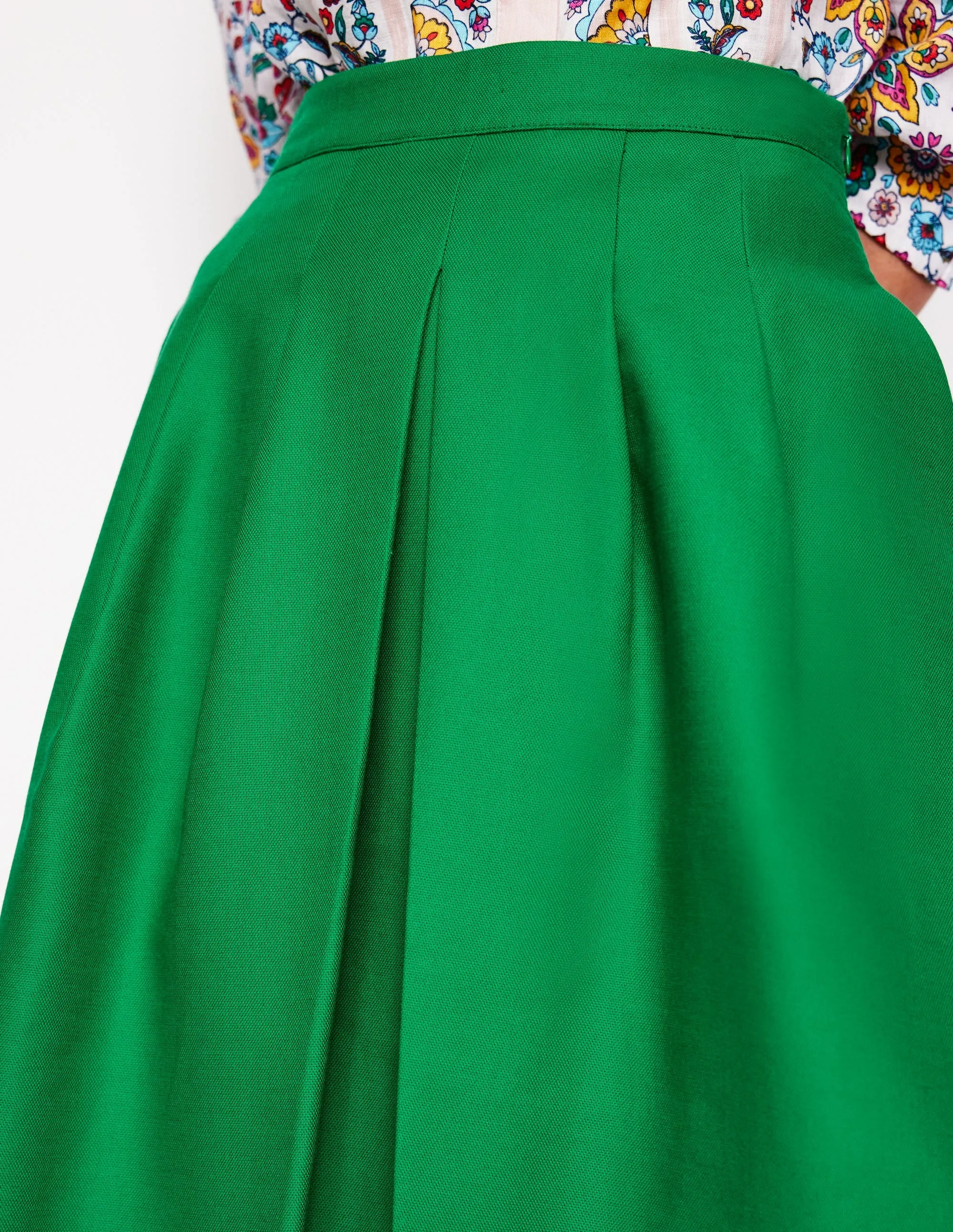 Soft Styling Pleat Detail Midi Skirt-Rich Emerald