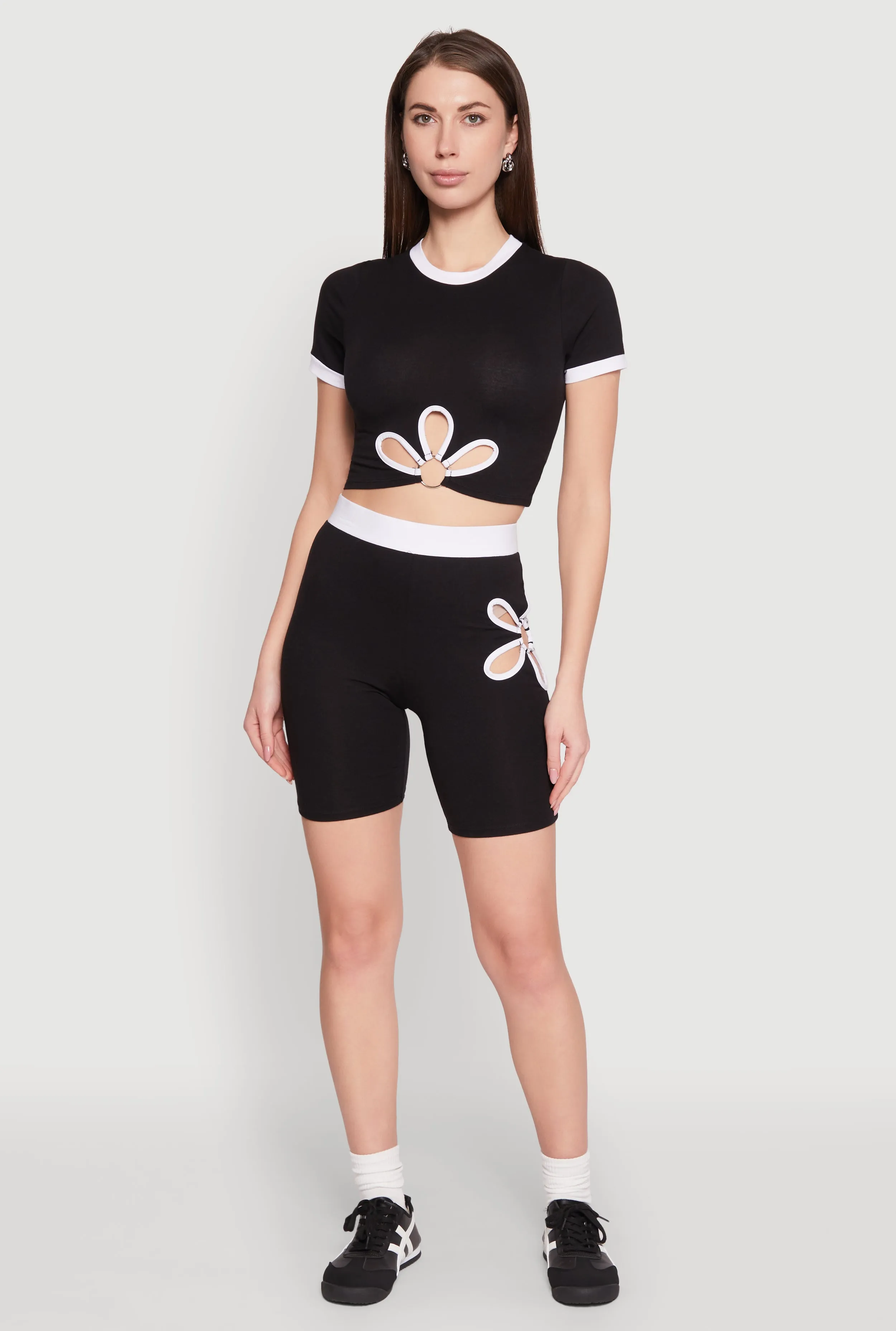 Indoor Event Contrast Trim O Ring  Cut Out Crop Top