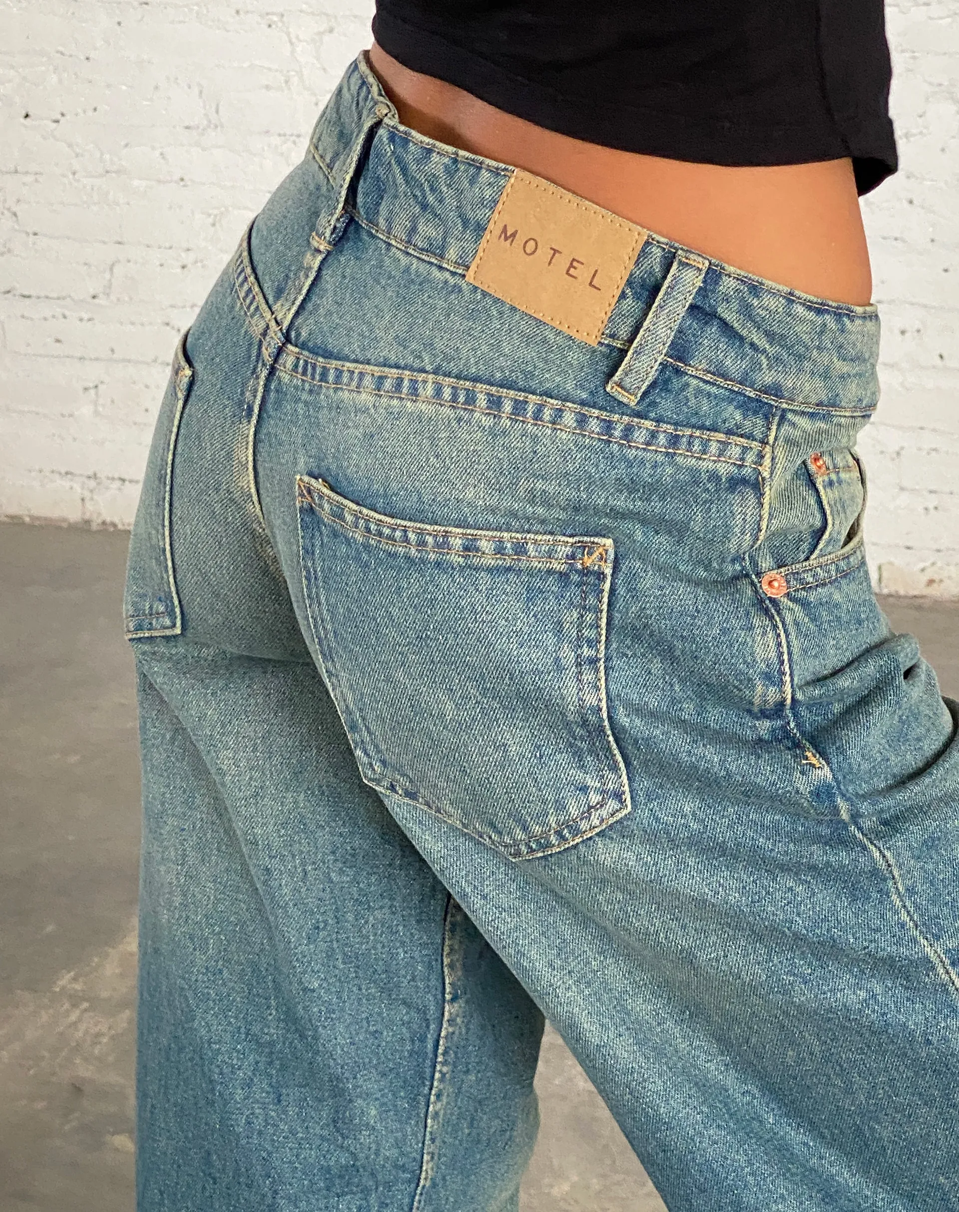 Travel Vibe Low Rise Parallel Jeans in Vintage Blue Green