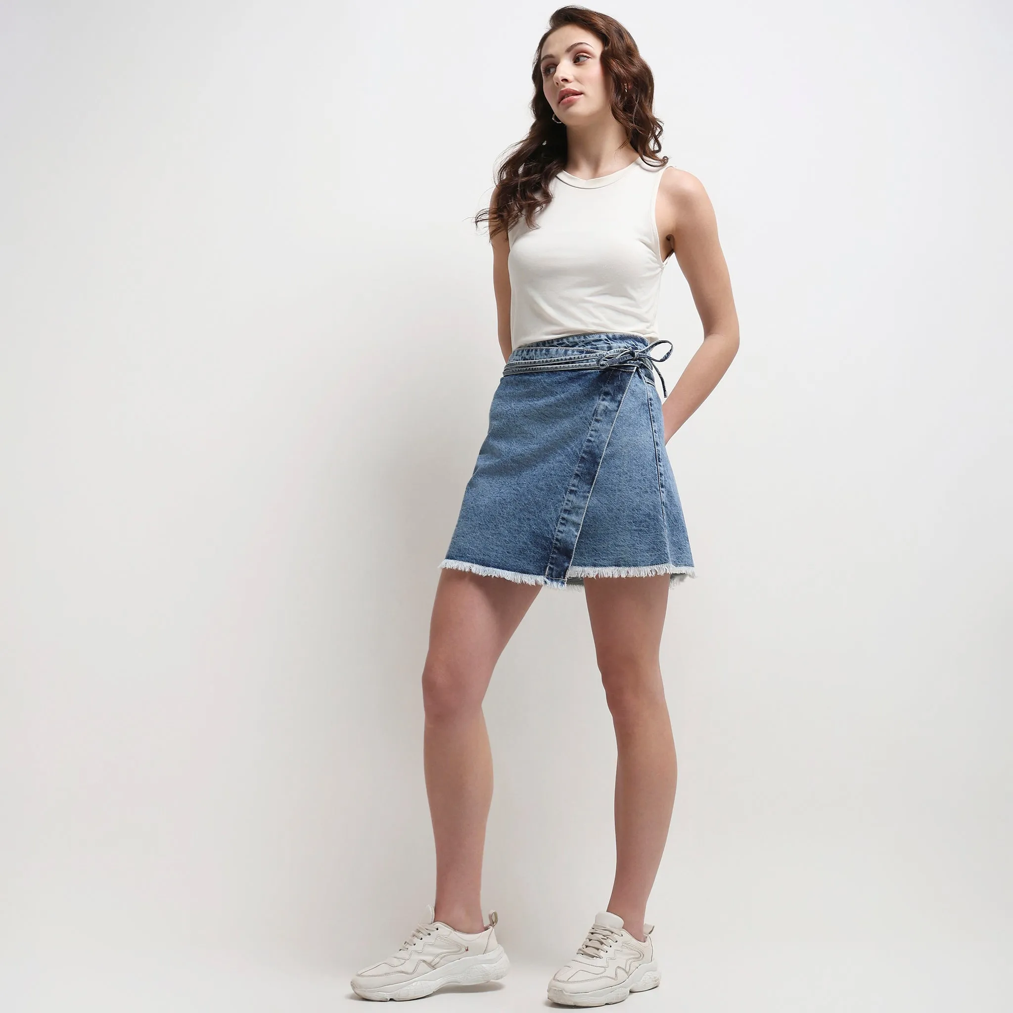 CrossBackStructure AntiSnag Threading Regular Fit Solid Mid Rise Skirt