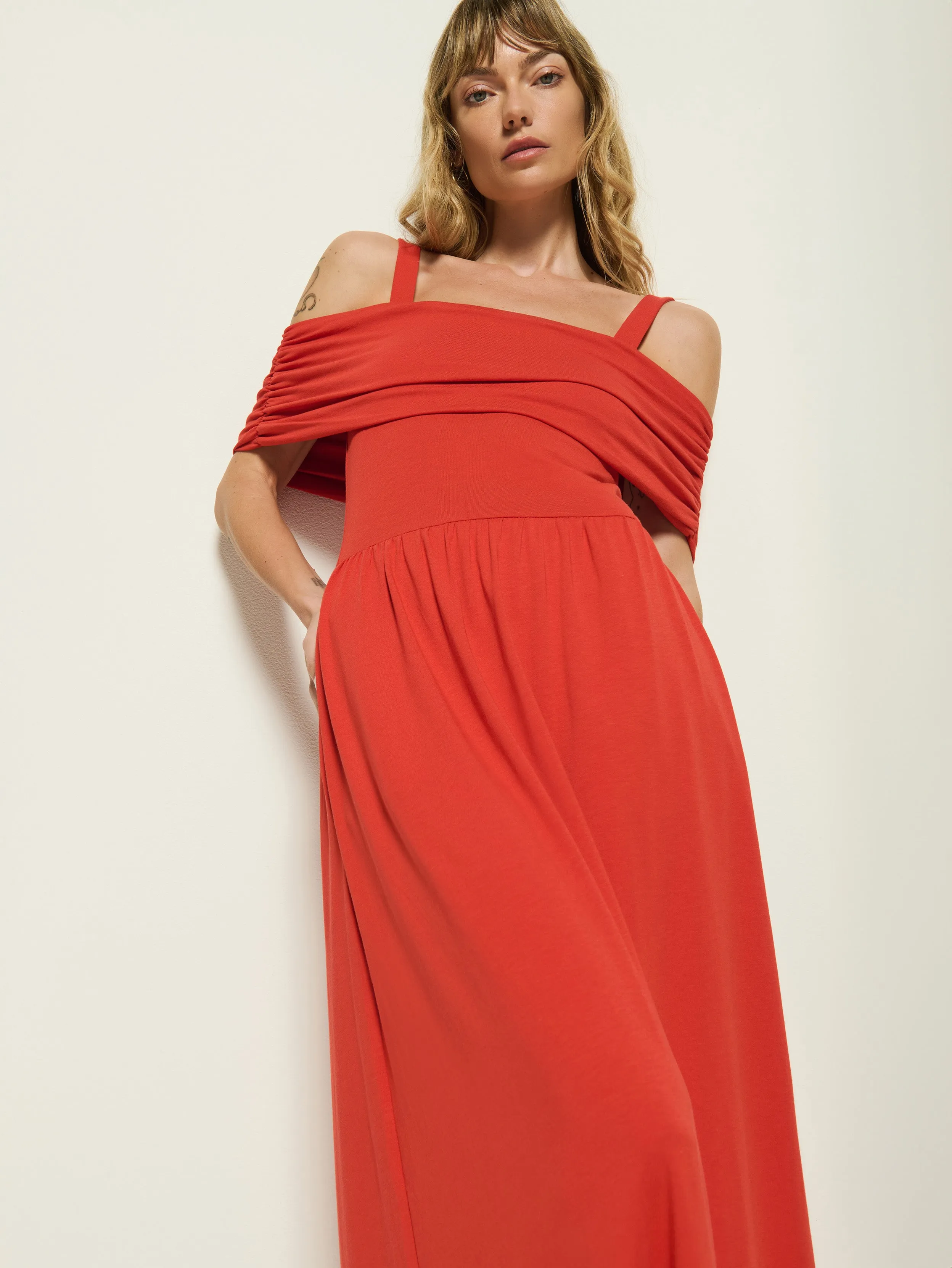 Shape Hug Tamaira Maxi Dress