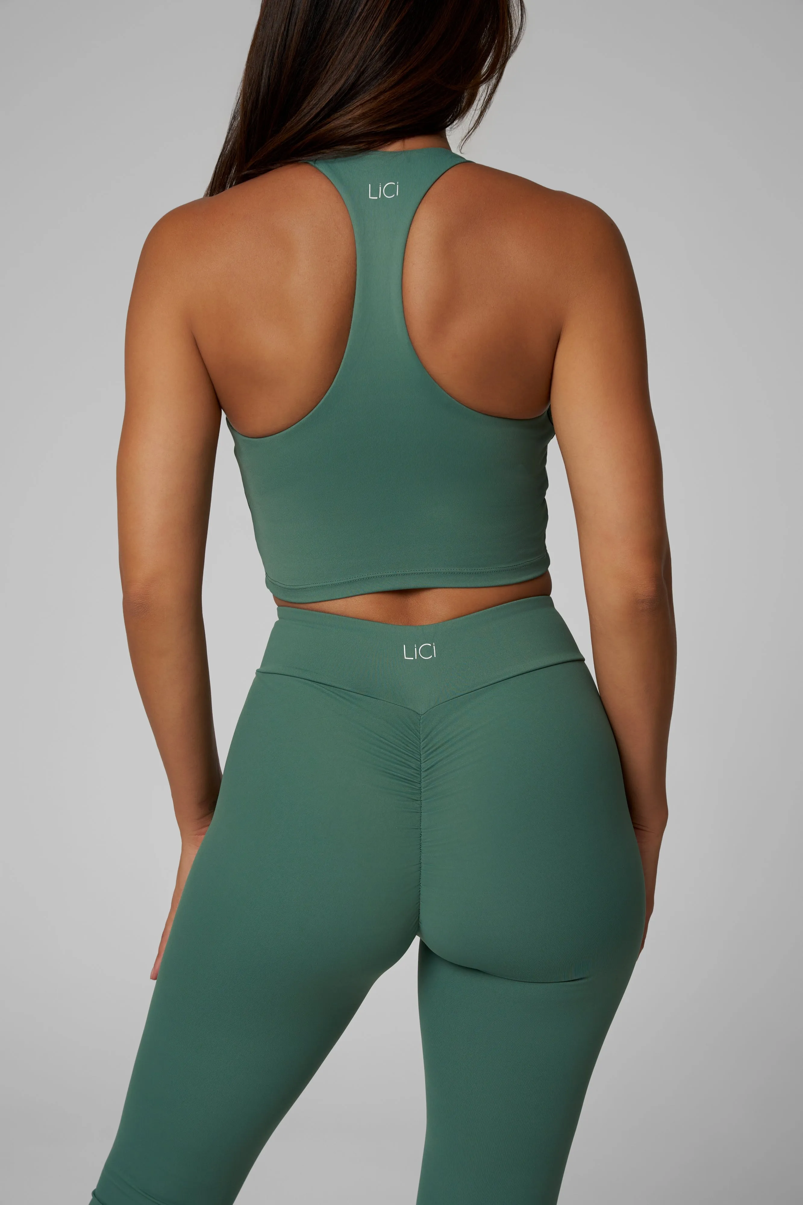 Clear Glow Juniper V-Cut Scrunch Legging