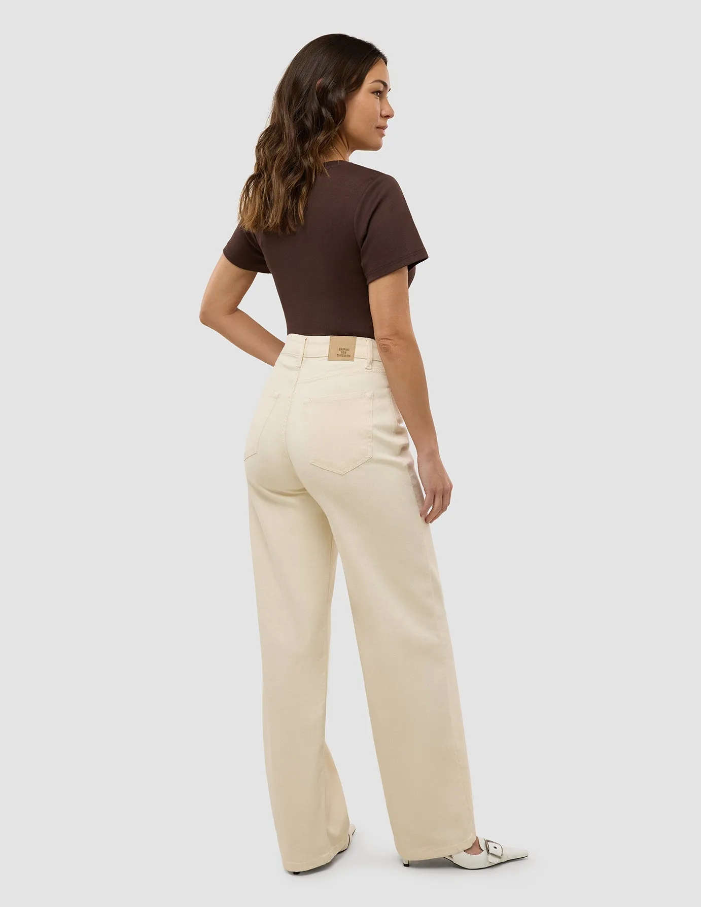 Women's Relaxed Jeans Off White Low Maintenance Denim Heavy Duty Zipper Mechanism