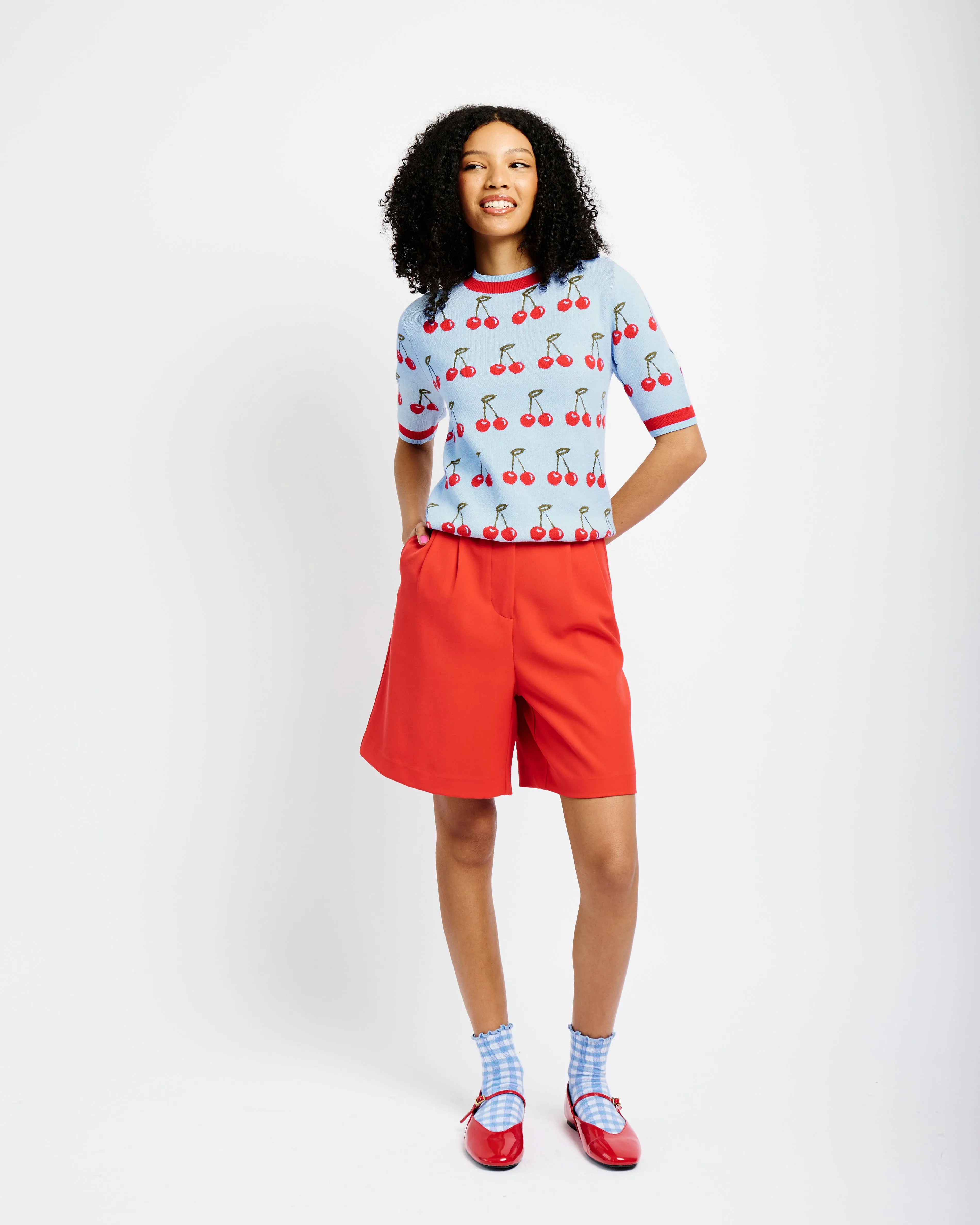Tailored Pleat Front Short in Red Warm Mood
