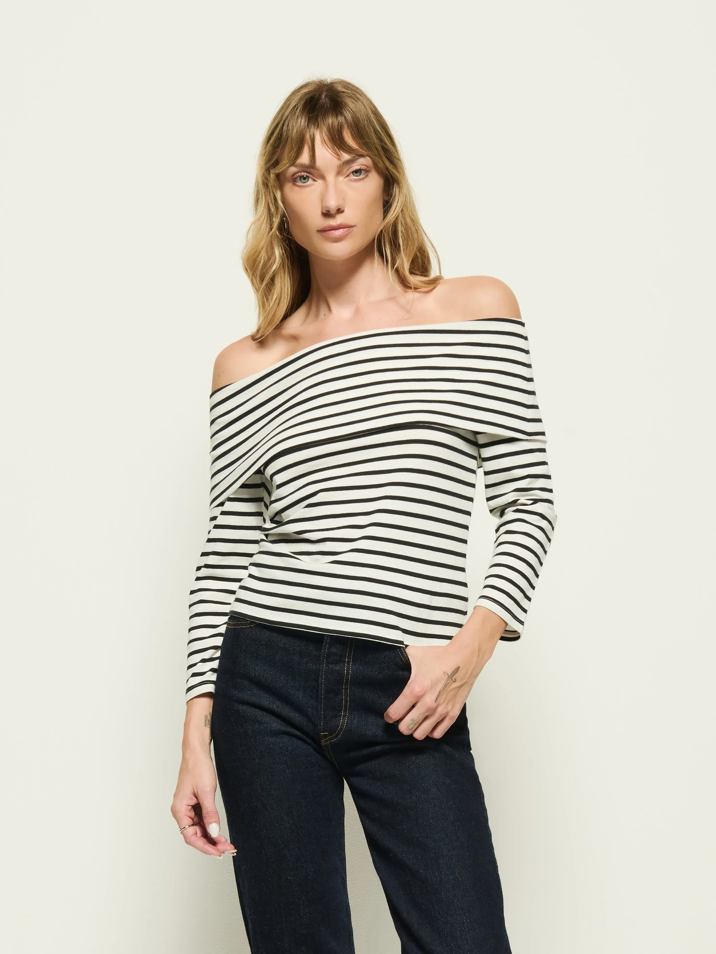 Alexi Off Shoulder Relax Mode Fantasy Mood