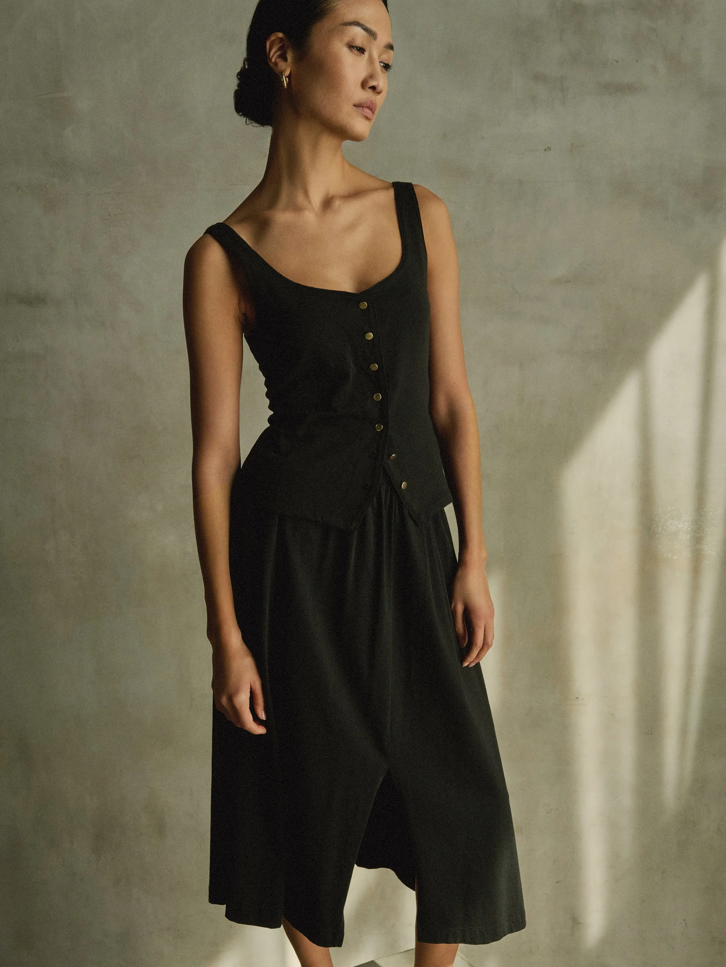 Sleek Appeal Vida Midi Skirt