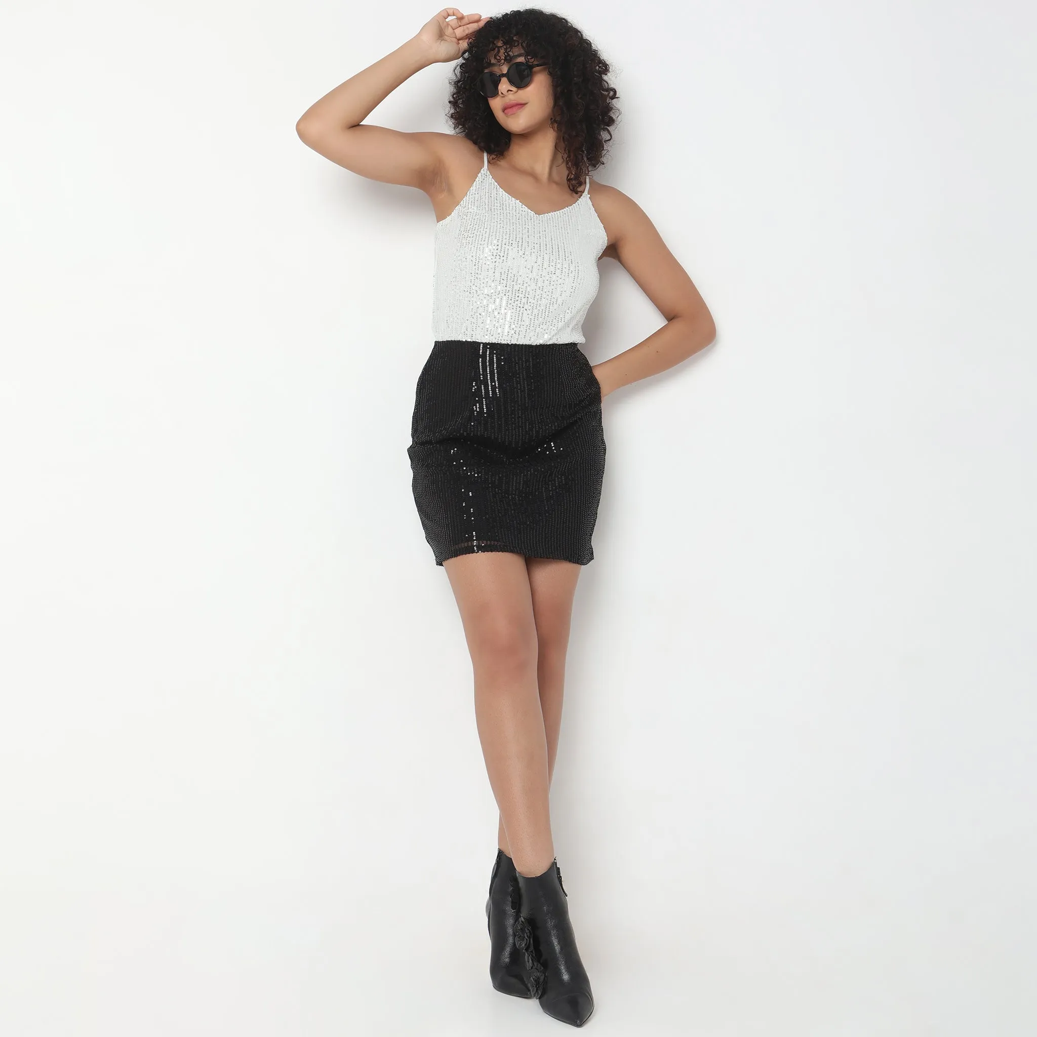 Slim Fit Embellished Mid Rise Skirt outdoor mode