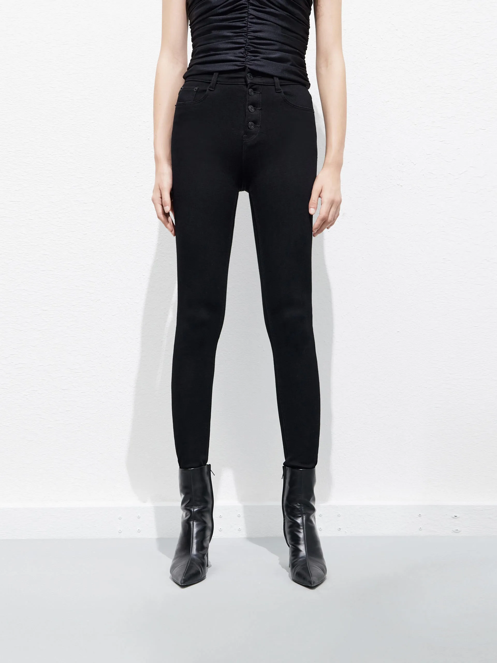 Simple Touch Slit High Rise Jeans in Skinny