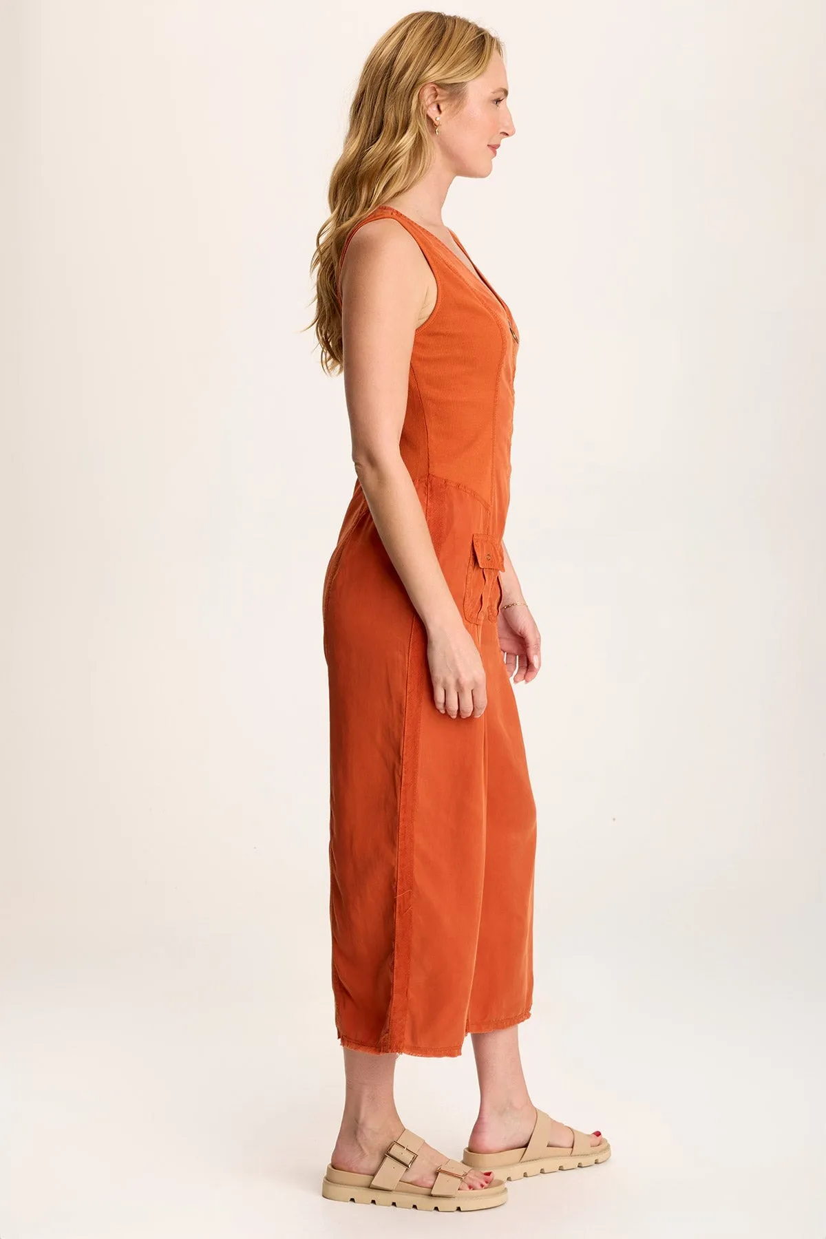 Linette Jumpsuit with V-Neck and Adjustable Straps Light Wool Craft Soul