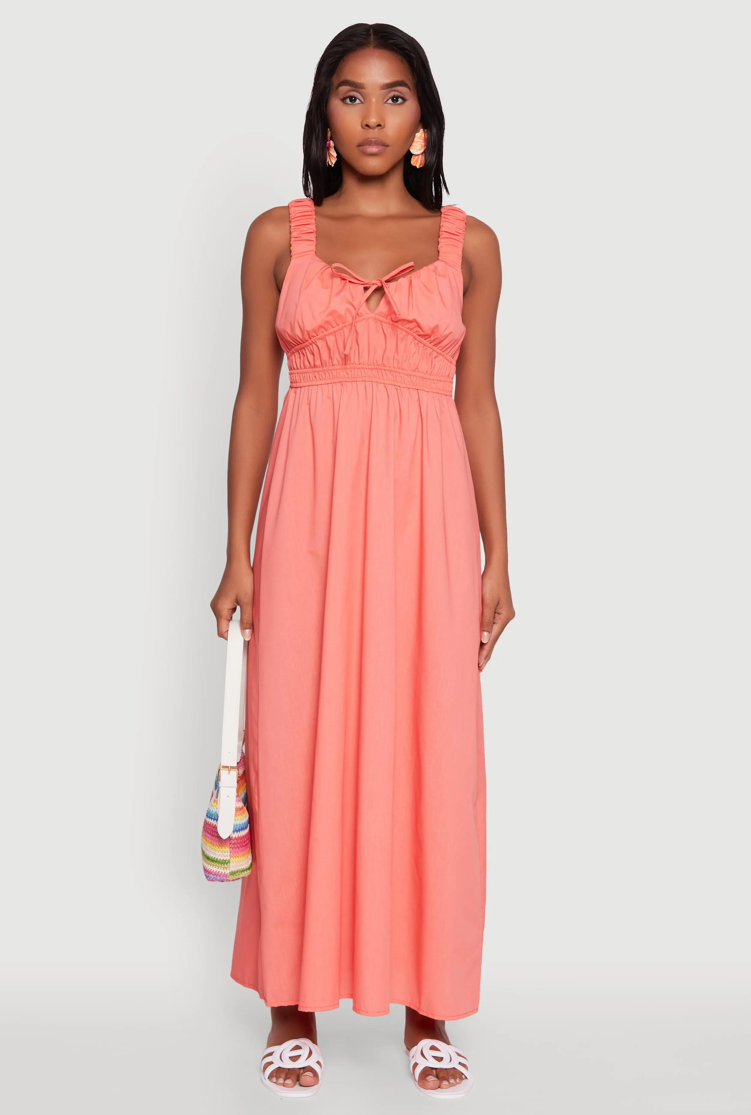 Sand Path The flowing nature of this maxi dress ensures that you can move freely without sacrificing style Poplin Sleeveless Scoop Neck Tie Front Maxi Dress