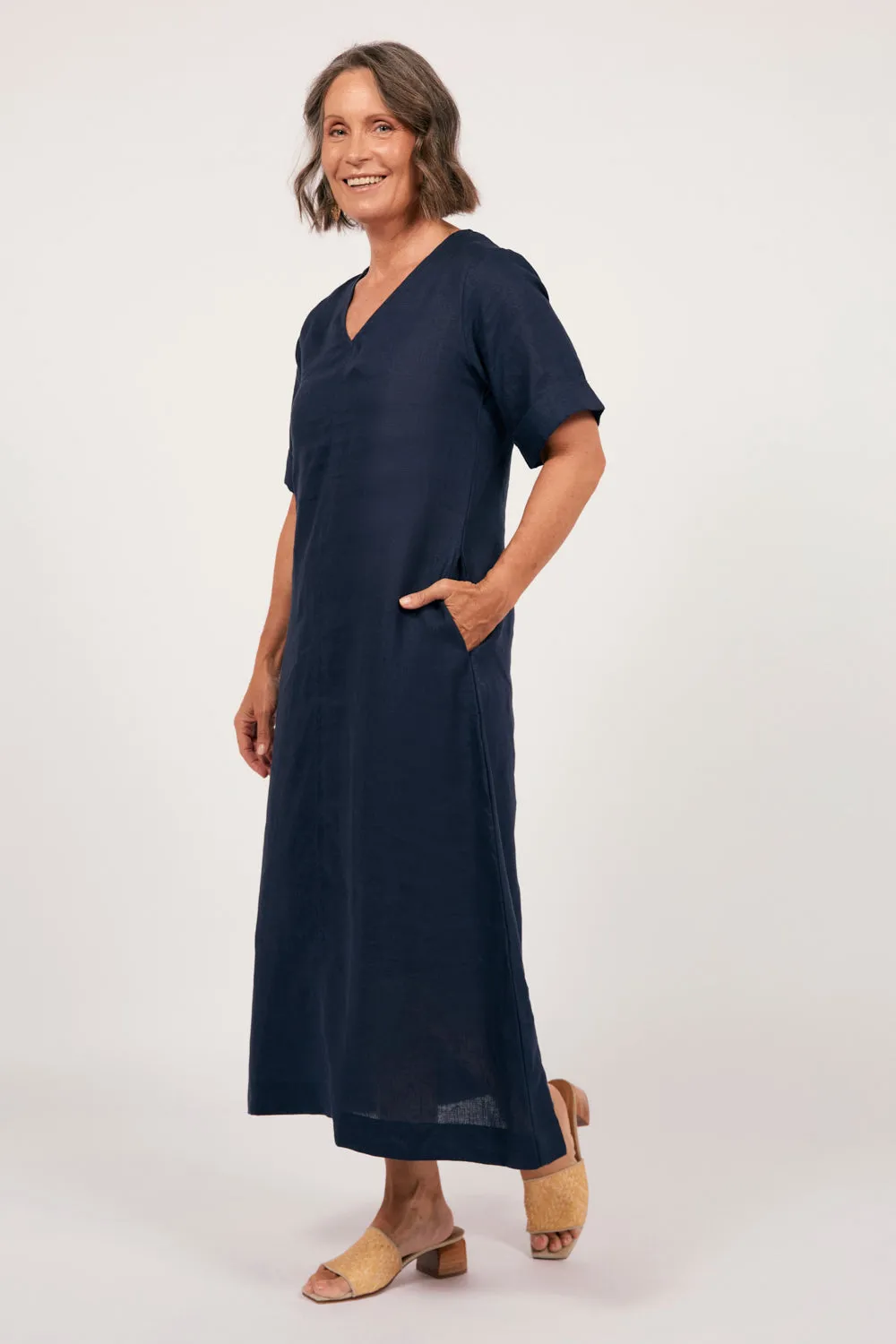 Sequin Glow Tamara Linen V-Neck Dress in Navy