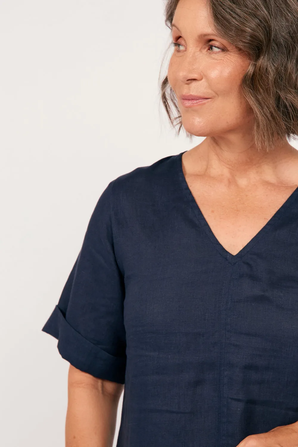 Beautiful floor-skimming dress Blue Bay Tamara Linen V-Neck Dress in Navy