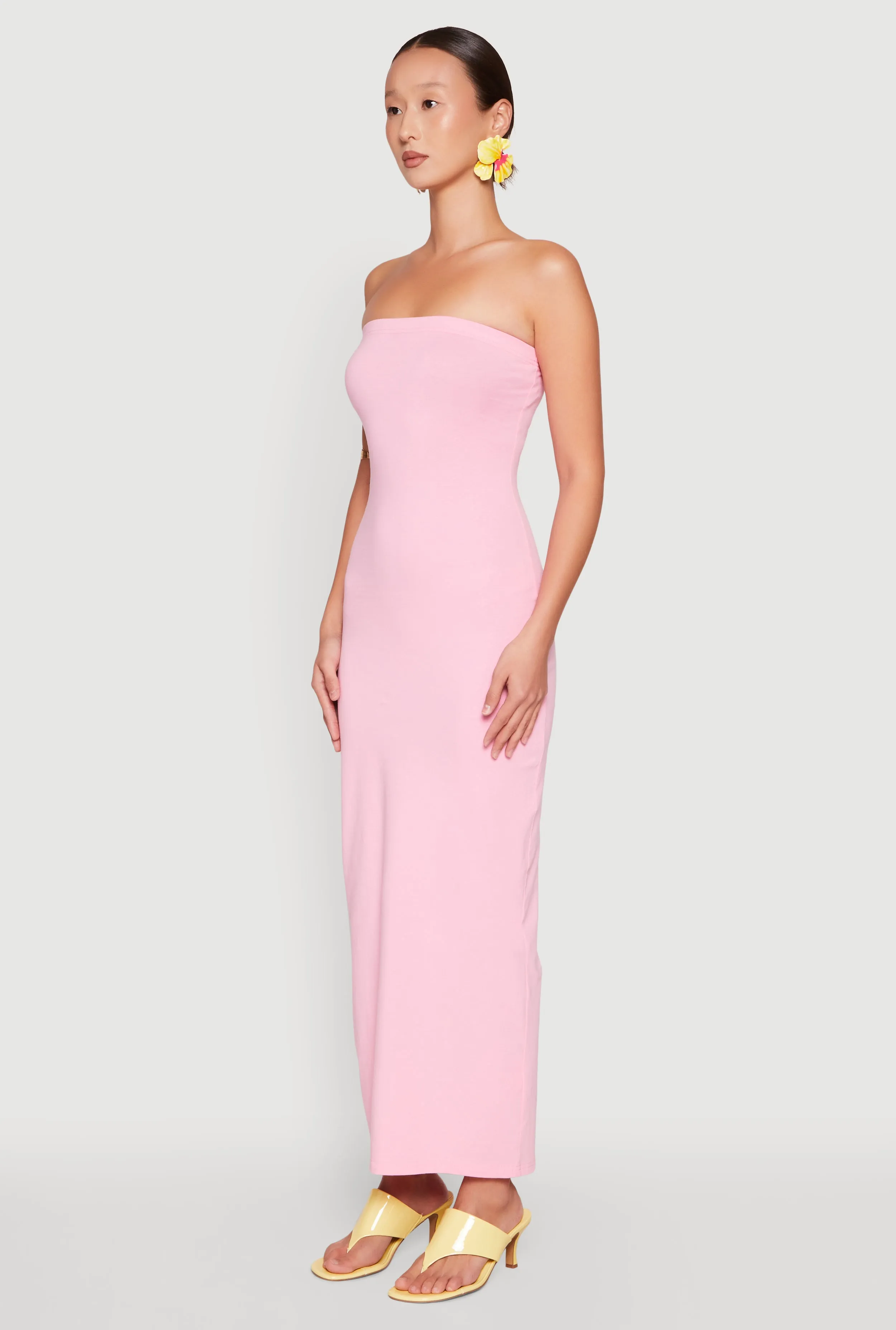 Frost Breeze Crafted with high-quality materials this dress ensures both comfort and durability Daisy Maxi Tube Dress
