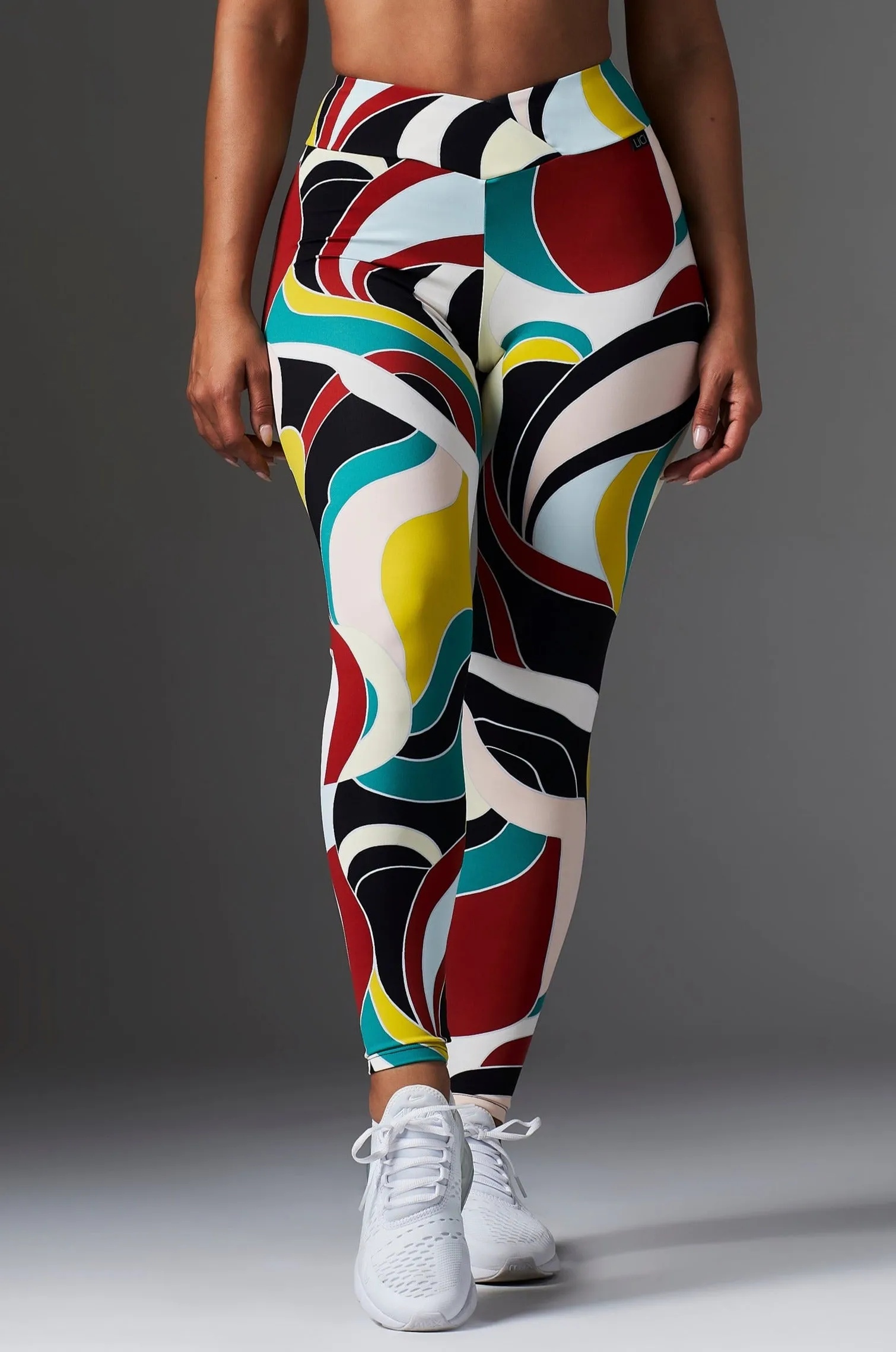 Commute Ease Posh V-Cut Scrunch Legging