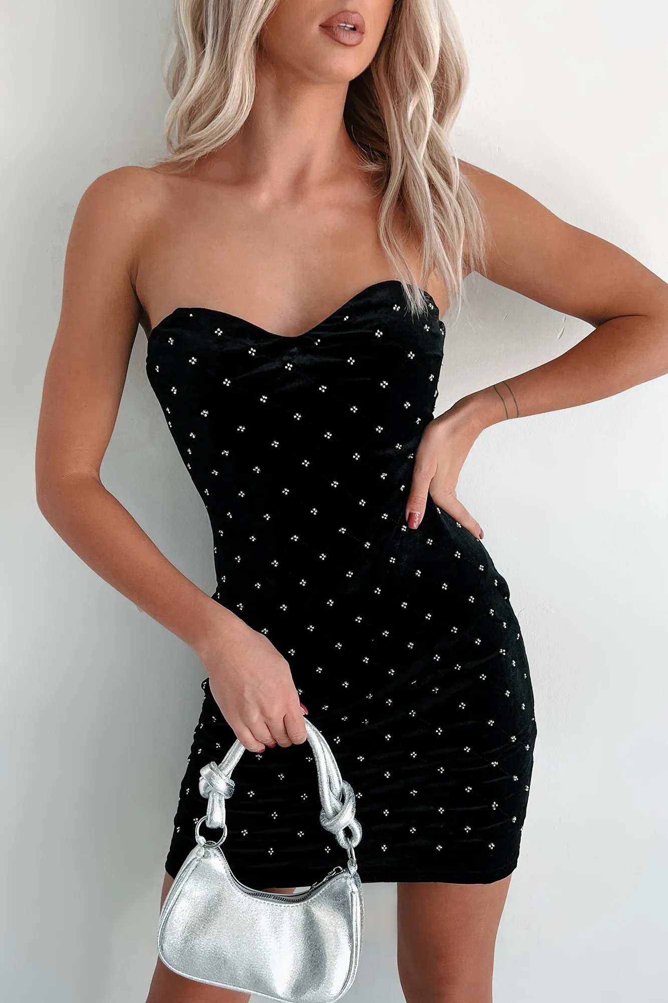 Defying Expectations Quilt Stitch Beaded Velvet Dress (Black) Glamorous touch All Season Wear